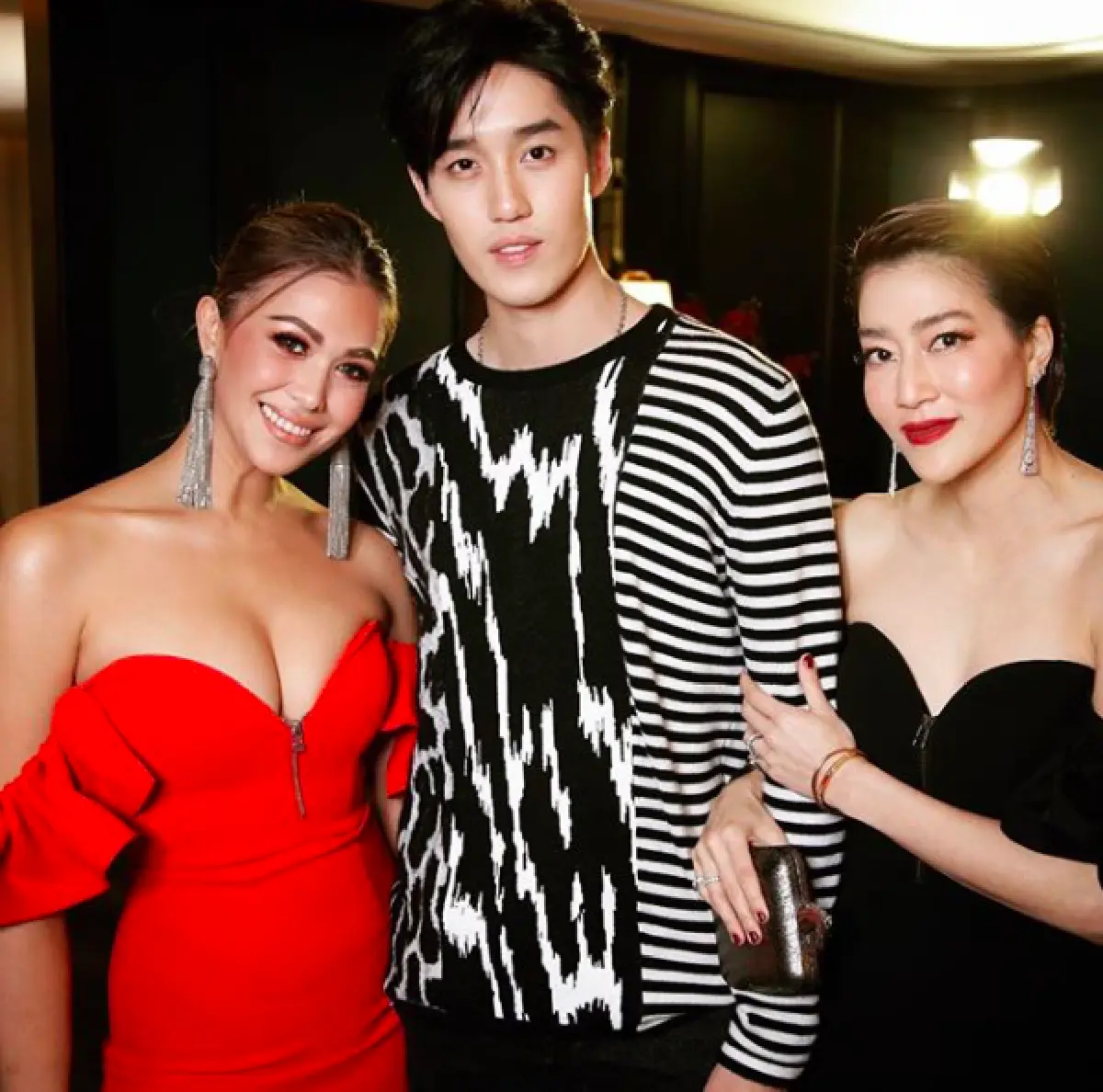 ส่องภาพ “แพร วทานิกา” จัดดินเนอร์สุดหรู เหล่าดาราคนดังร่วมงานเพียบ