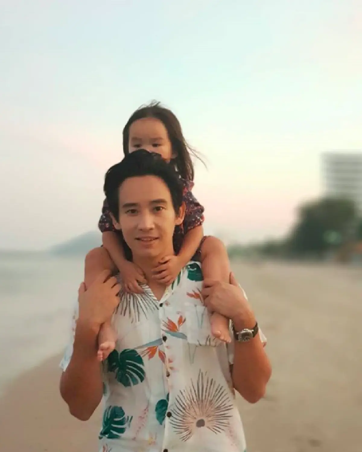 สัญญาณดีมาแล้ว! “ต่าย” ร่วมฉลองเพื่อนแต่งงาน พร้อมแฮชแท็กที่ทำเอาแฟนๆ ยิ้ม