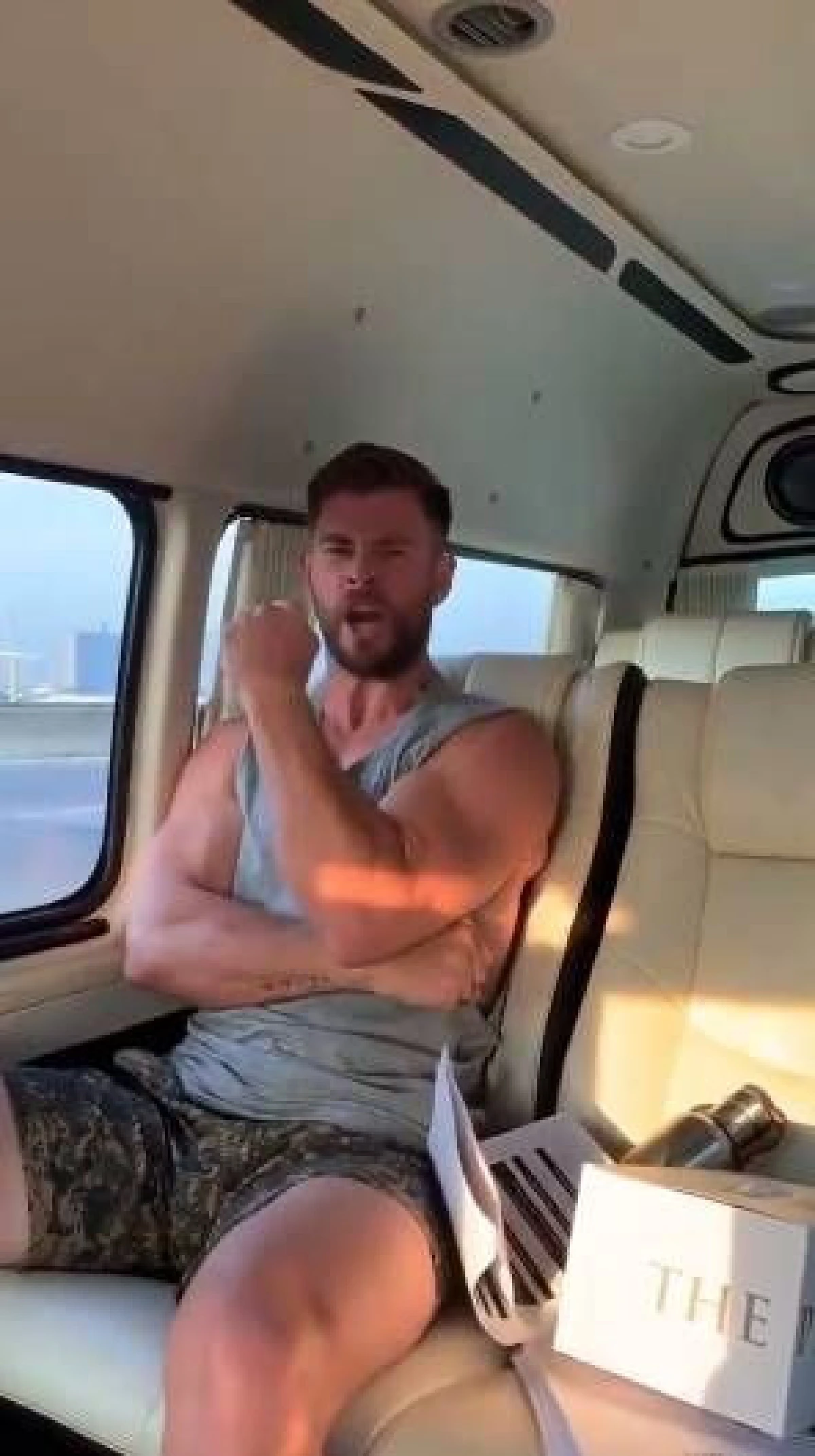 ทั้งขำทั้งสงสาร! เมื่อ "ธอร์" เทพเจ้าสายฟ้าต้องมาเจอรถติดในกรุงเทพฯ