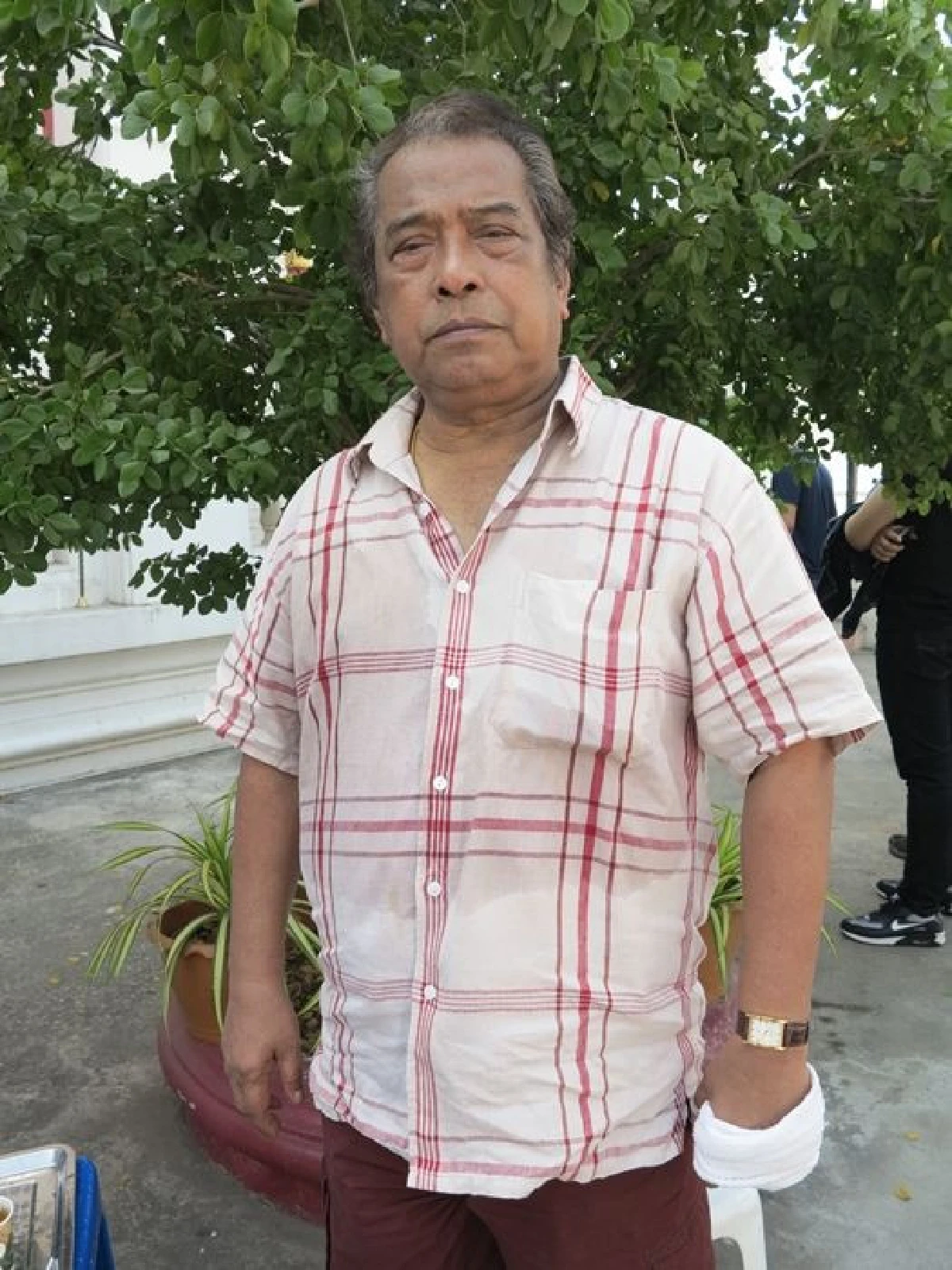 คนบันเทิงร่วมโพสต์อาลัยถึง “อาเปี๊ยก พิศาล” พร้อมทั้งส่งกำลังใจถึงครอบครัว “อัครเศรณี”