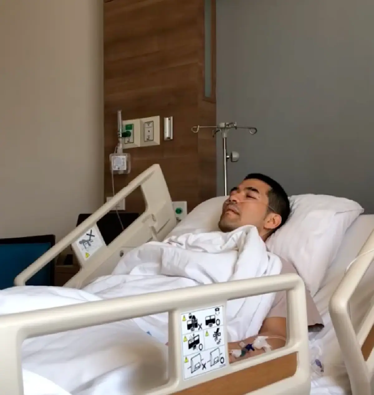 "วู้ดดี้” เข้าผ่าตัดต่อมทอนซิล ด้านแฟนหนุ่ม “โอ๊ต” คอยดูแลไม่ห่าง