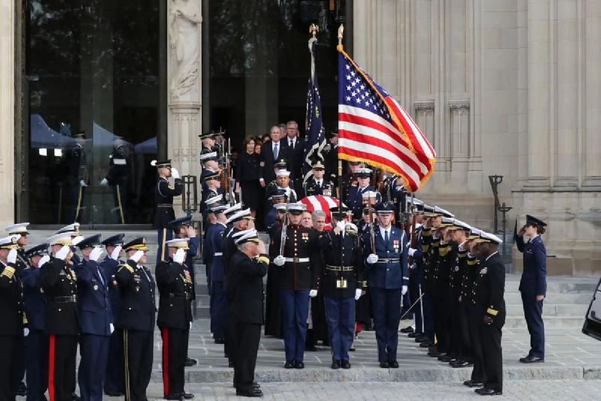 ผู้นำ-อดีตผู้นำสหรัฐ ร่วมพิธีศพ "จอร์จ บุช"