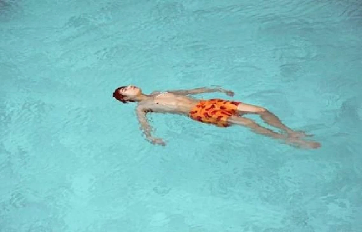 นุชใจละลาย! เป๊ก ผลิตโชค อวดซิกแพคเคียงข้างนางแบบสาวแซ่บ