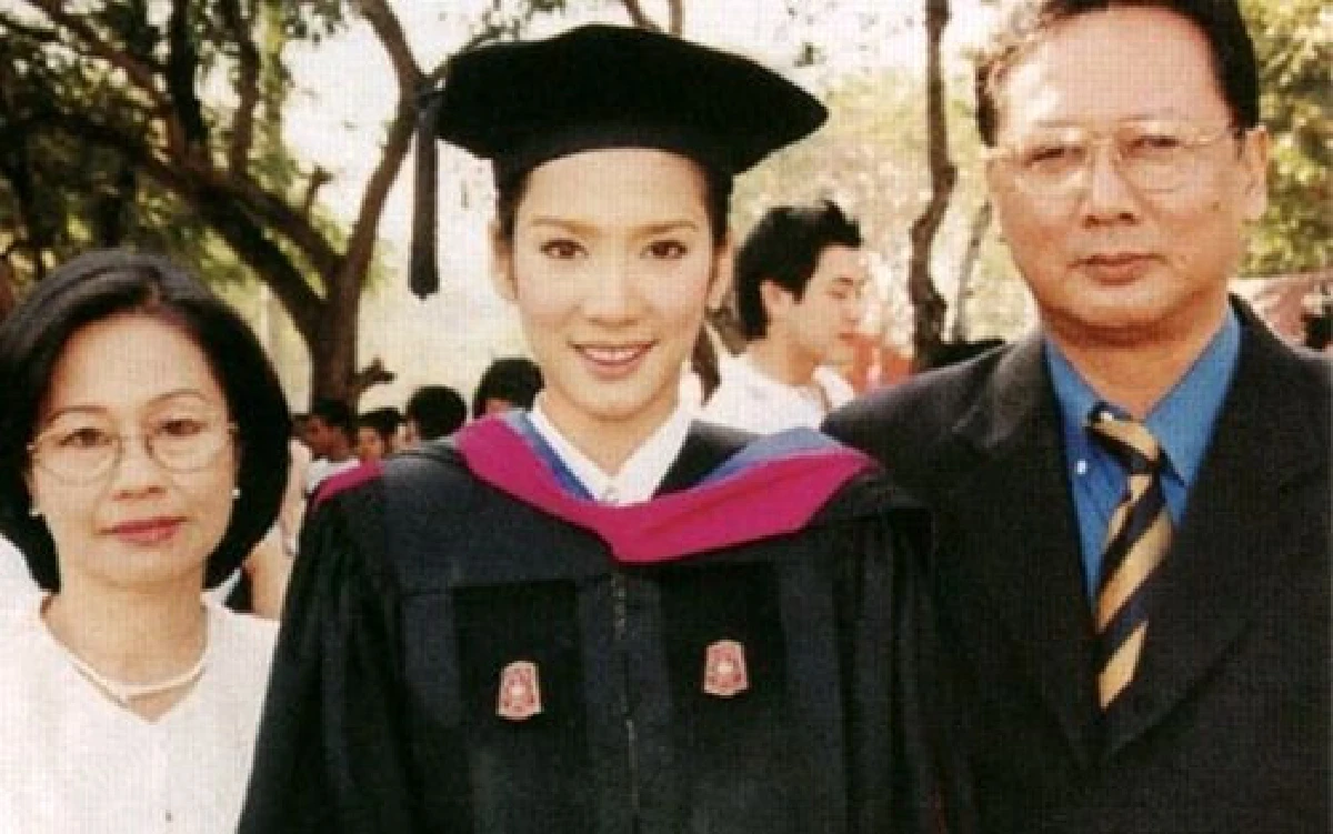 ตามดูพัฒนาการความสวยของซุปตาร์ตัวแม่ “อั้ม พัชราภา” ตั้งแต่เข้าวงการจนถึงปัจจุบัน