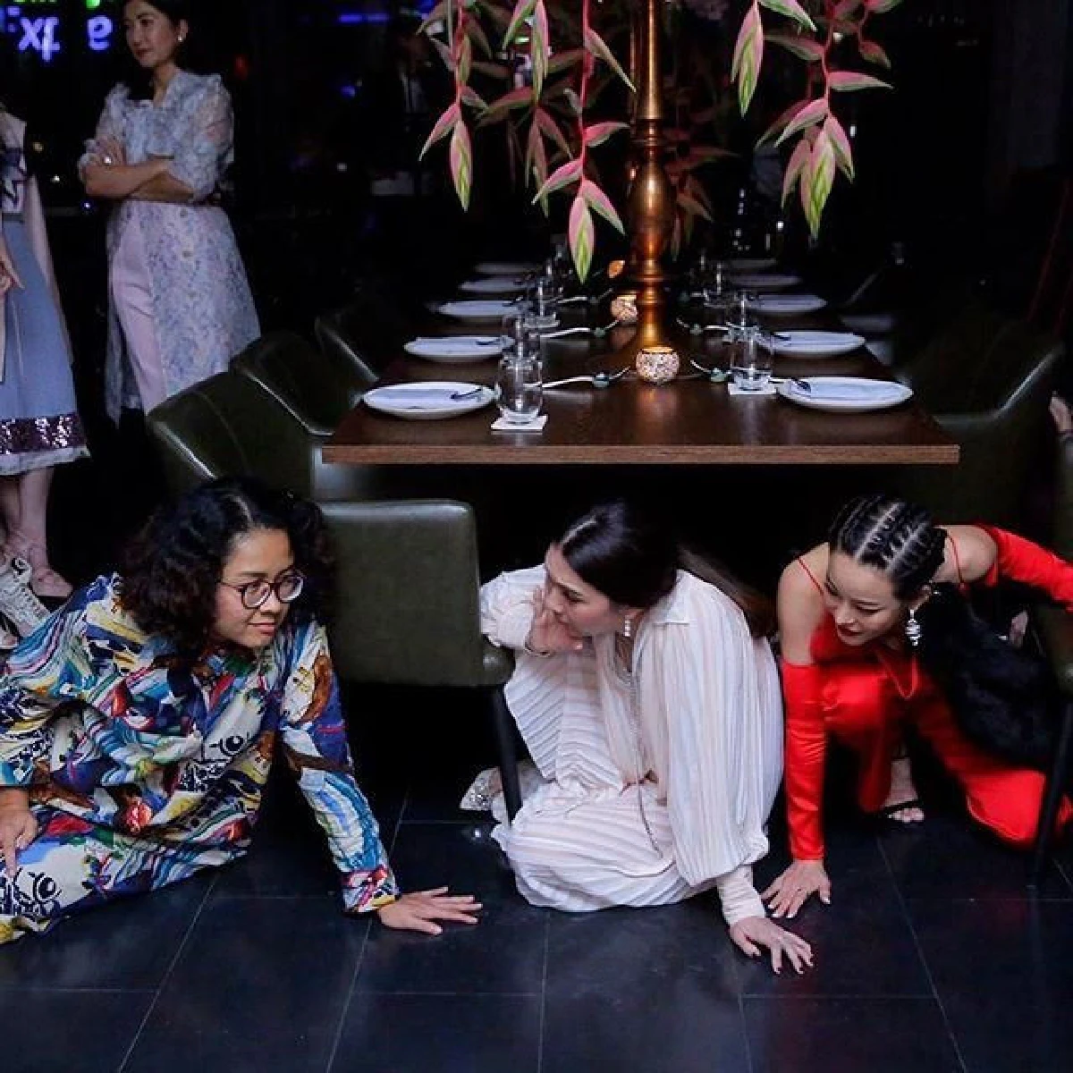 อะไรยังไง? ไฮโซพก ร้องเพลง..มันคงเป็นความรักให้ อั้ม พัชราภา ในวันเกิด (คลิป)