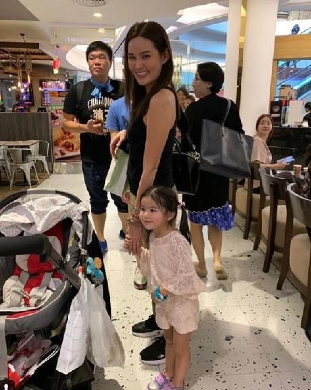 กลับมาให้หายคิดถึง! 2002 ราตรี เกิร์ลกรุ๊ปในตำนาน..รียูเนียนแบบฟูลทีม