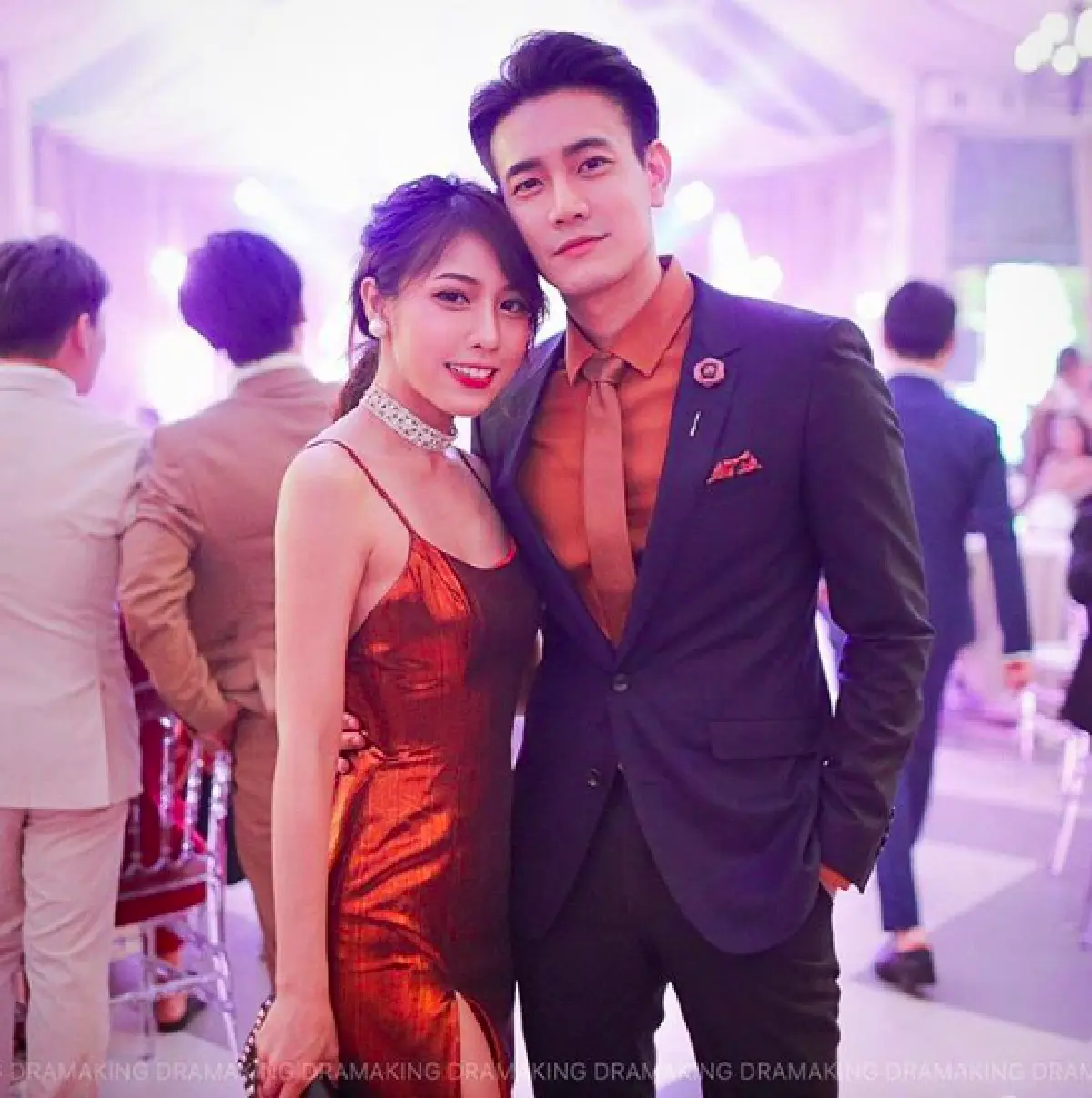 ขนมาทั้งวงการ! ส่องภาพงานฉลองวิวาห์ “กันต์-พลอย” หวานชื่น จัดเต็มสุดๆ