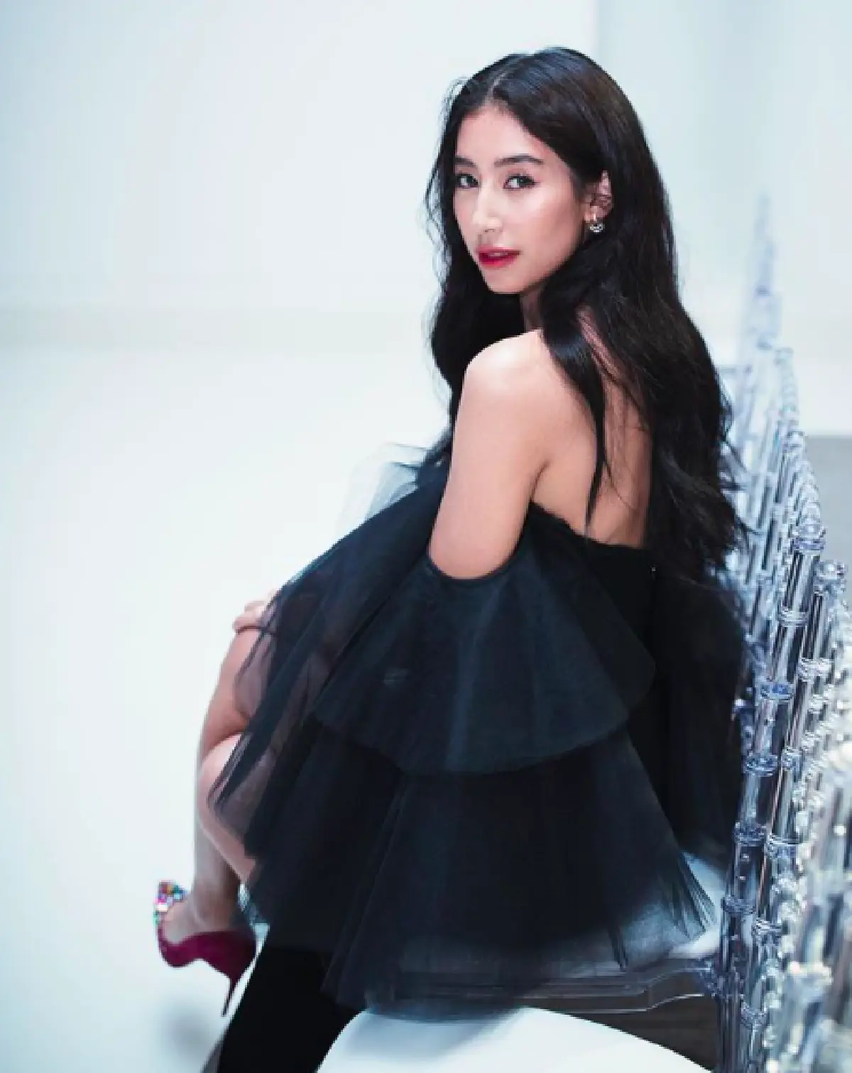 แยกไม่ออกแล้ว "มิ้นต์ ชาลิดา" โพสต์ภาพคู่น้องชาย “ม่อน” ขณะใส่วิกผมยาว เหมือนกันมาก