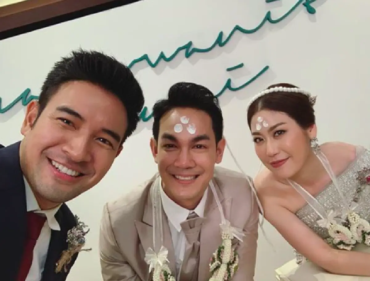 “กิก ดนัย” ควงแฟนสาวเข้าพิธีพิธีแต่งงานแบบไทย เรียบง่ายแต่อบอุ่นมาก