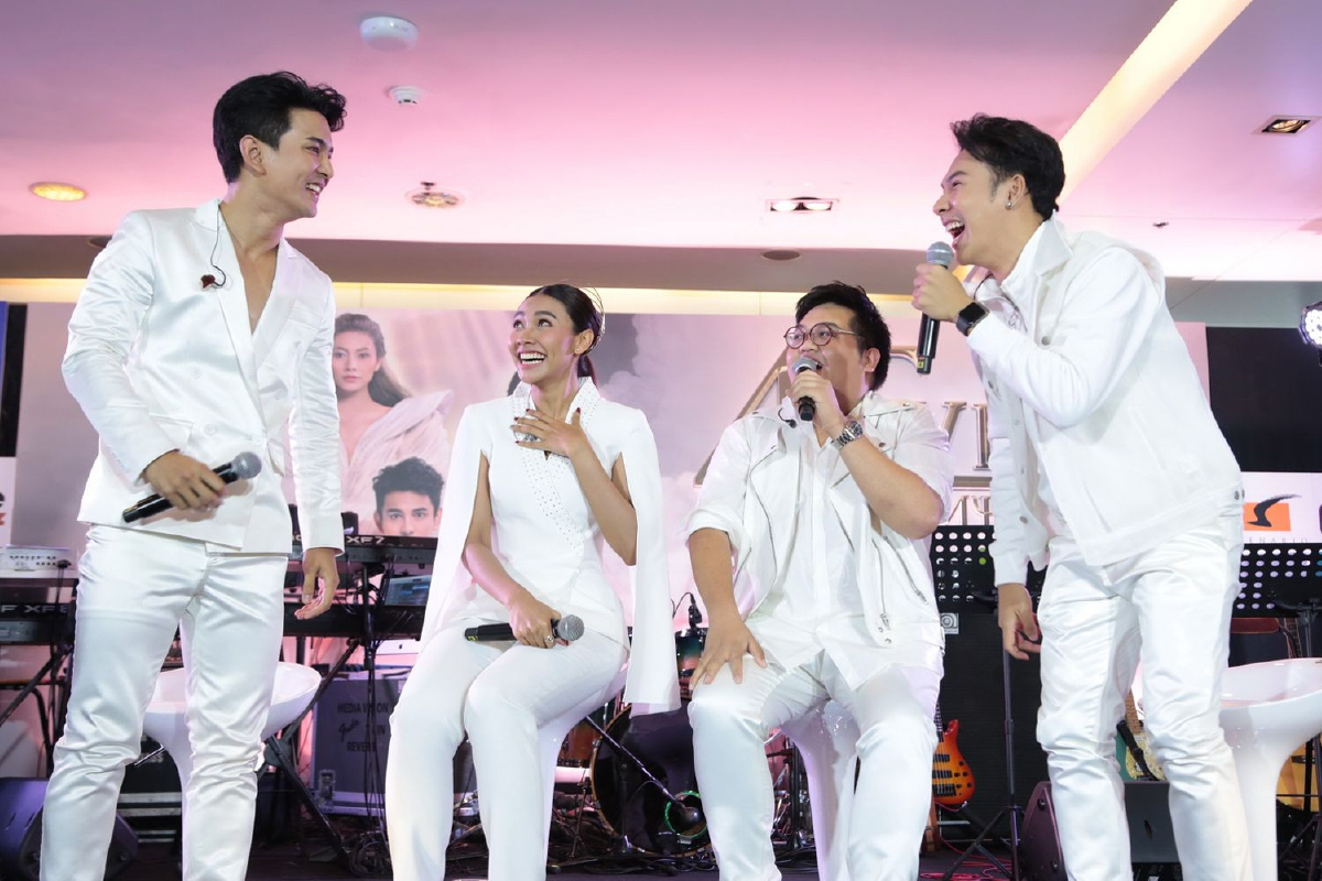 โอ้ มาย ก๊อด 4 โพดำ ประชัน 4 โพแดง โอ้ มาย ก๊อด 4 โพดำ ประชัน 4 โพแดง