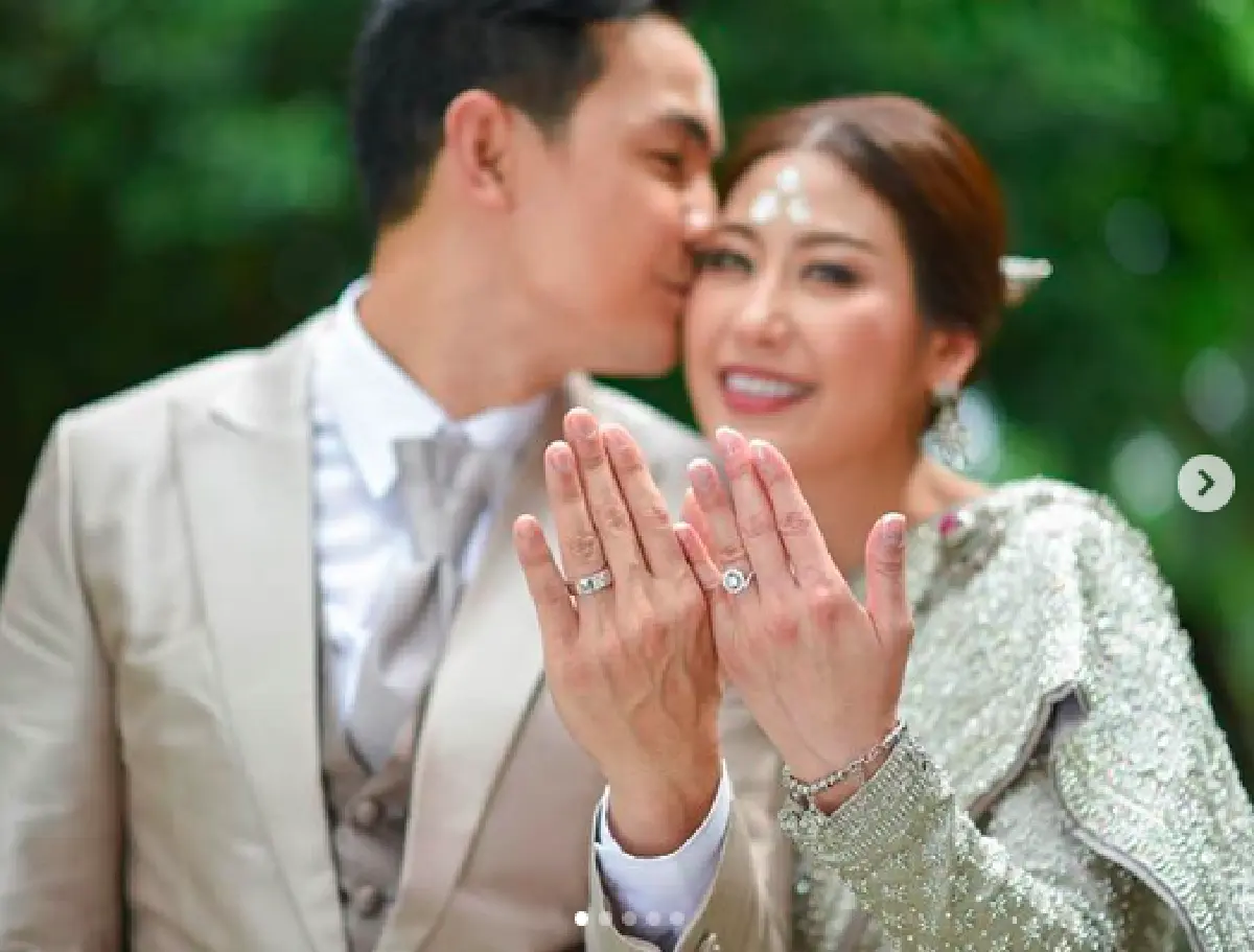 “กิก ดนัย” ควงแฟนสาวเข้าพิธีพิธีแต่งงานแบบไทย เรียบง่ายแต่อบอุ่นมาก