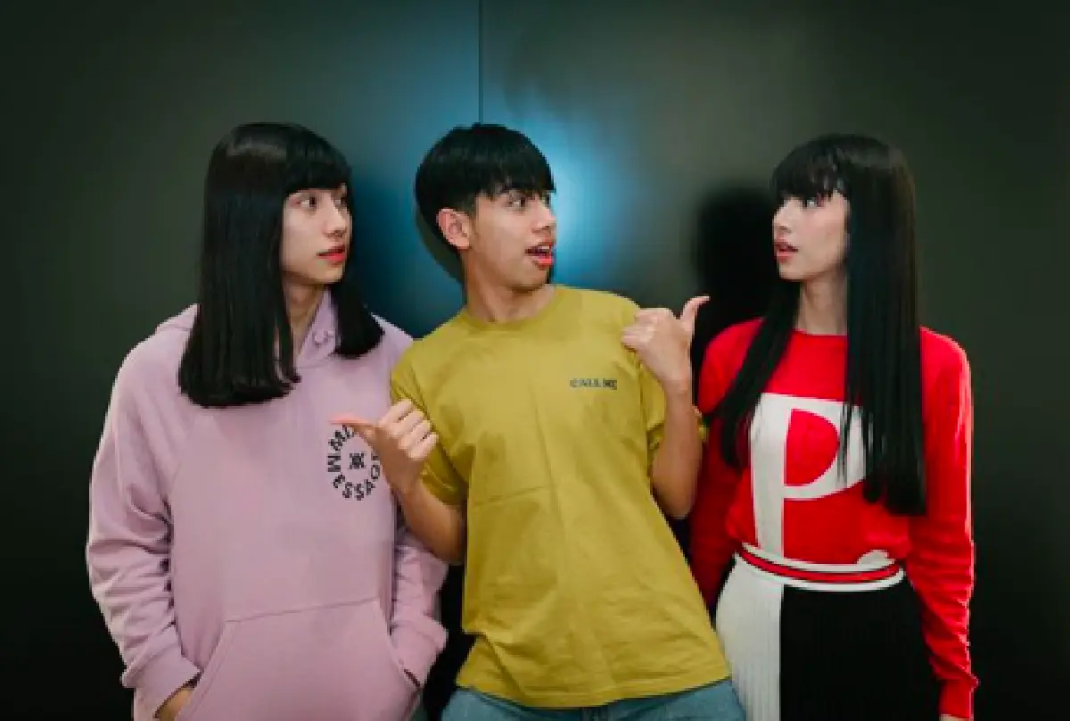 แยกไม่ออกแล้ว "มิ้นต์ ชาลิดา" โพสต์ภาพคู่น้องชาย “ม่อน” ขณะใส่วิกผมยาว เหมือนกันมาก