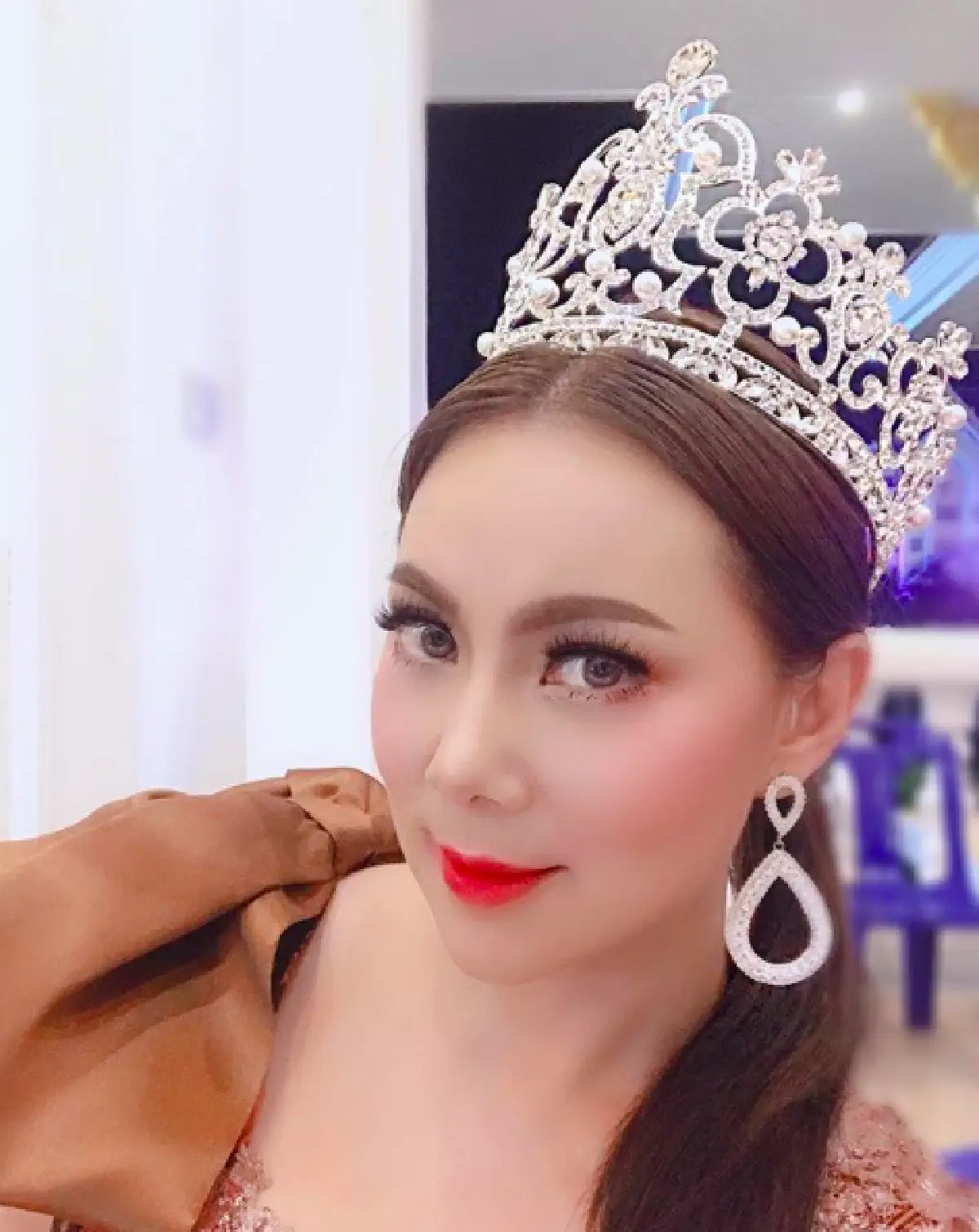 “บุ๋ม” ยอมรับเลิกสามีหุ่นล่ำ “เอกริน” พร้อมเผยฝ่ายชายได้ขนของออกจากบ้านแล้ว