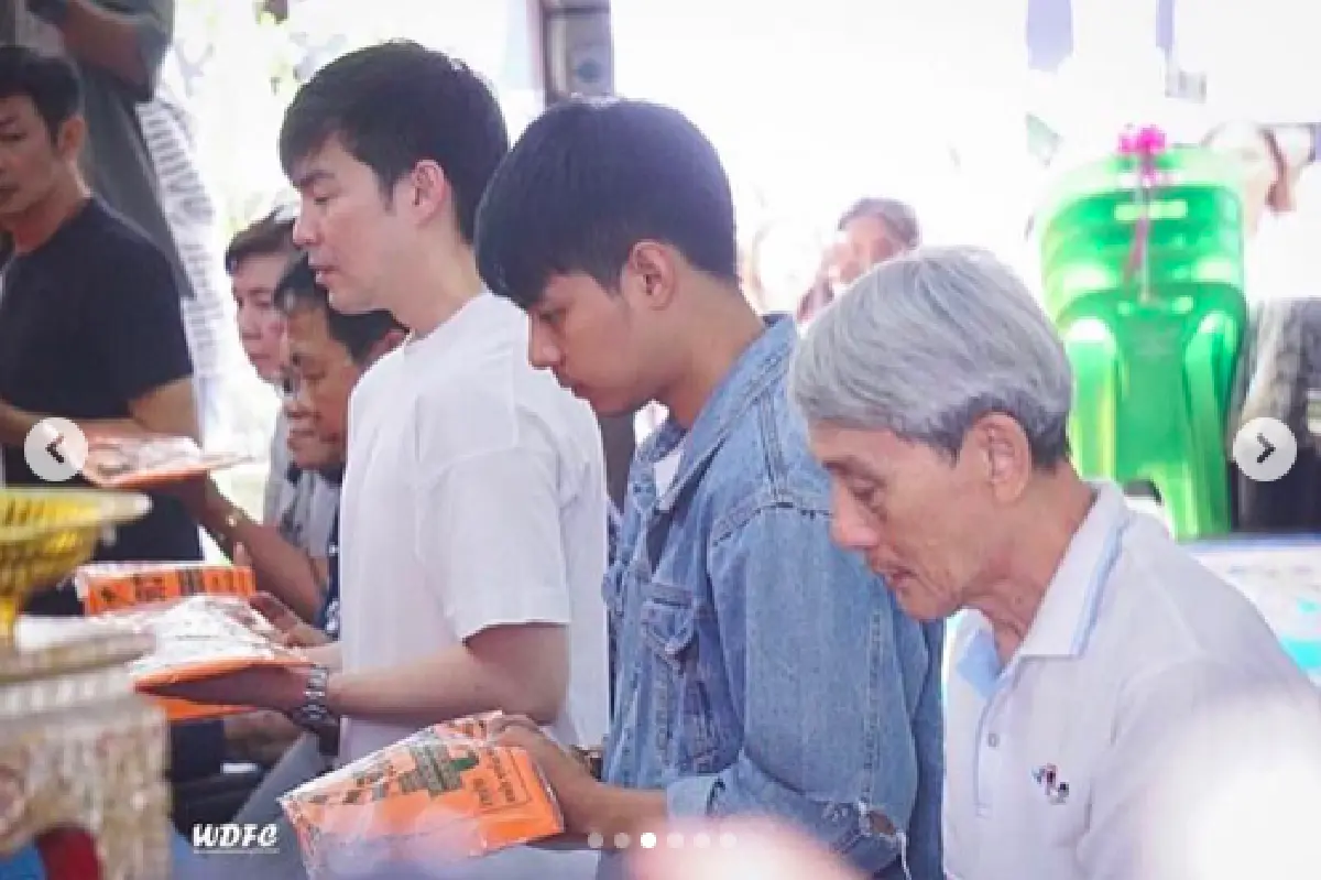 “แดน-บีม” ทำบุญครบรอบการจากไป 11 ปี ของ “บิ๊ก D2B” ยังคงอบอ่นอยู่ในหัวใจเสมอ