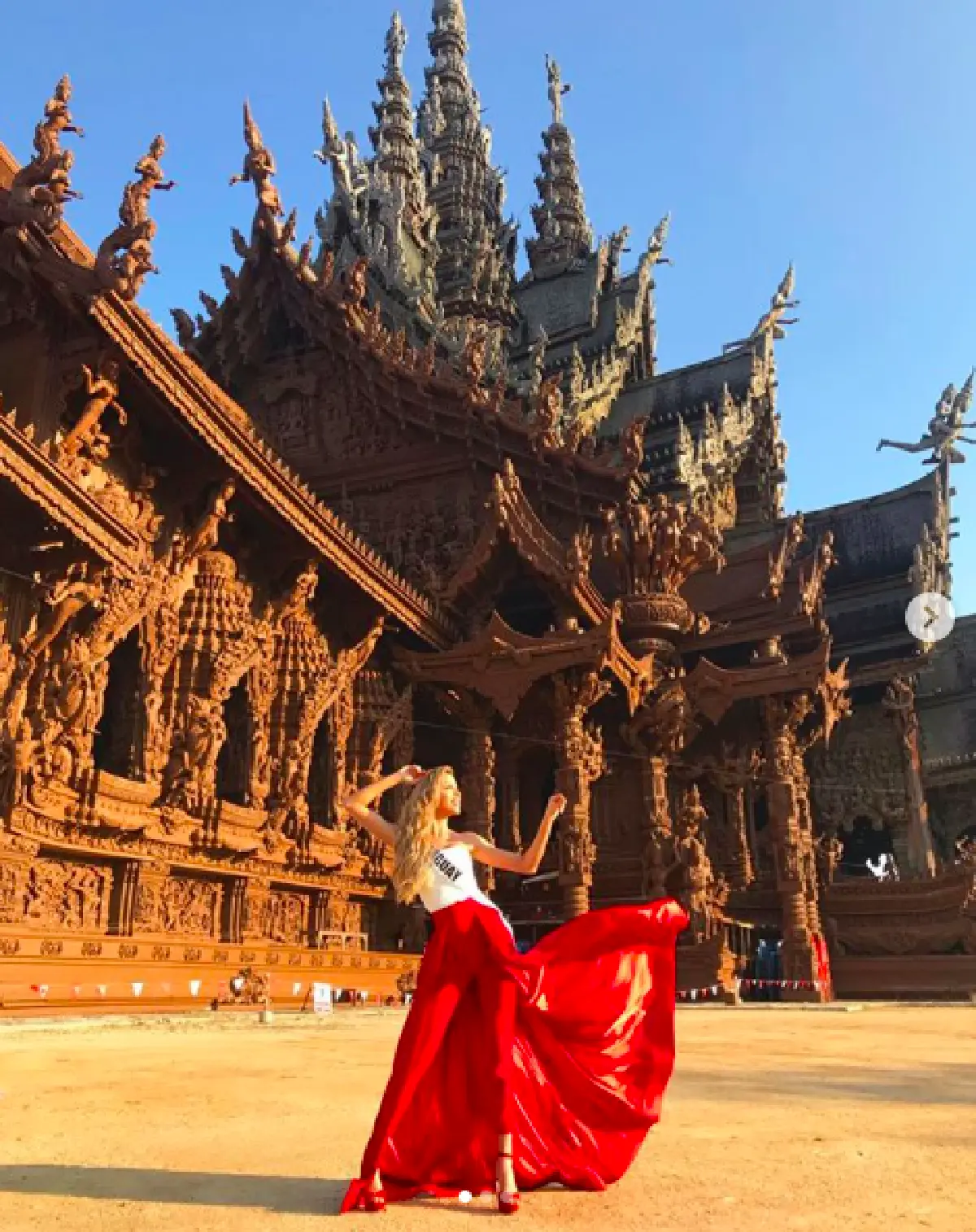 ทุ่มสุดตัว! กับโมเมนต์น่ารักๆ ของ “มิสกัวเตมาลา” ขณะถ่ายภาพให้ “มิสปารากวัย"