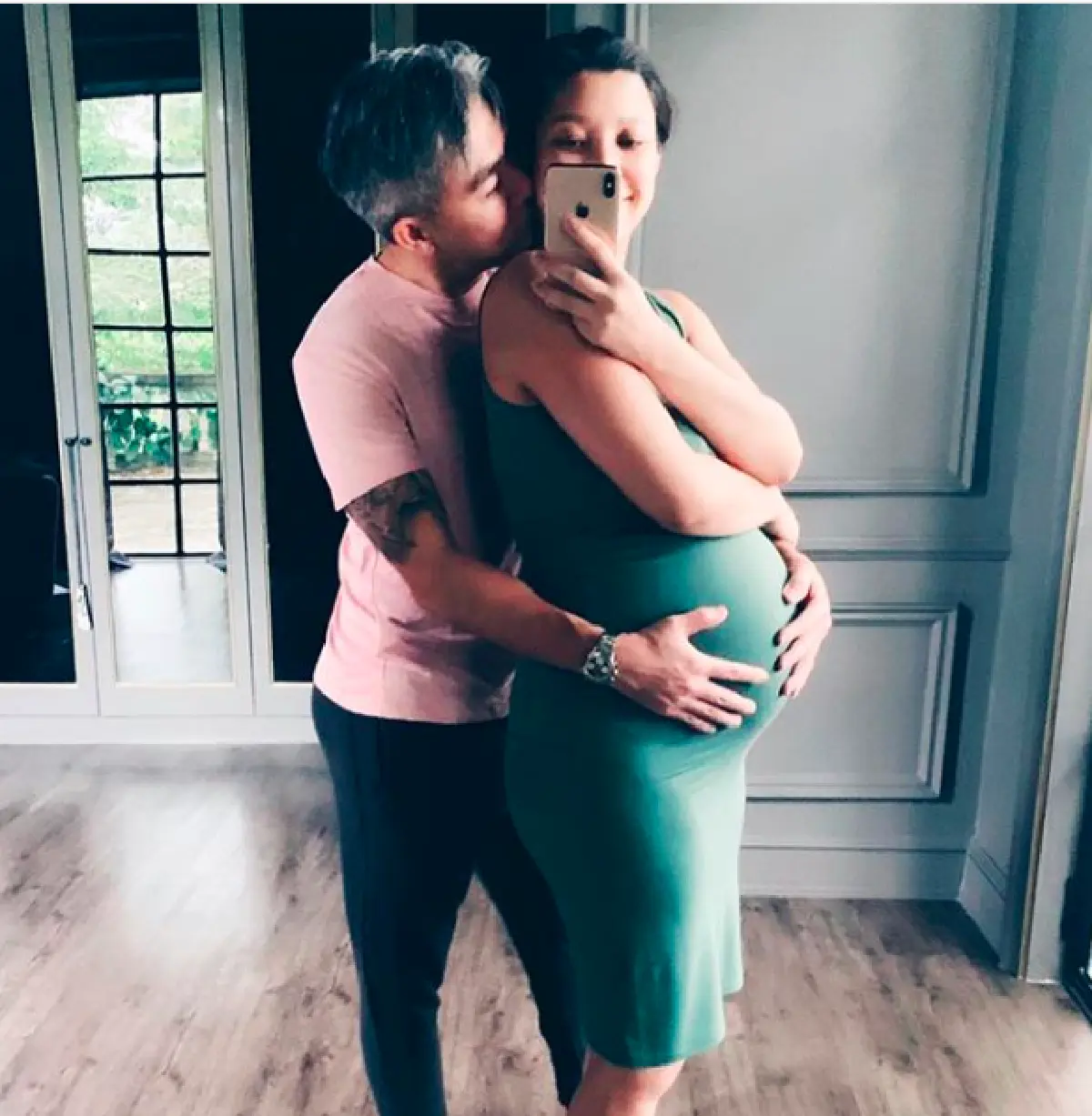 วันนี้ที่รอคอย! “เอมมี่” เตรียมตัวเห็นหน้าลูกน้อยวันนี้หลังครบกำหนด พร้อมรูปพัฒนาการครรภ์