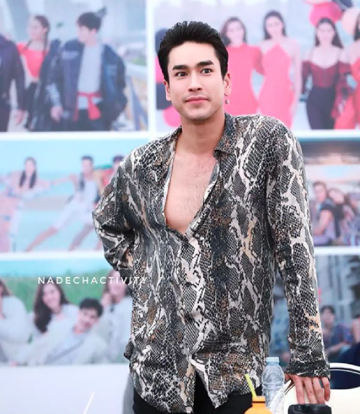 โอปป้ามาเอง! "ณเดชน์ คูกิมิยะ” กับลุคแบบแบดบอย ปลดกระดุมเสื้อ ใส่ตุ้มหูห้อย