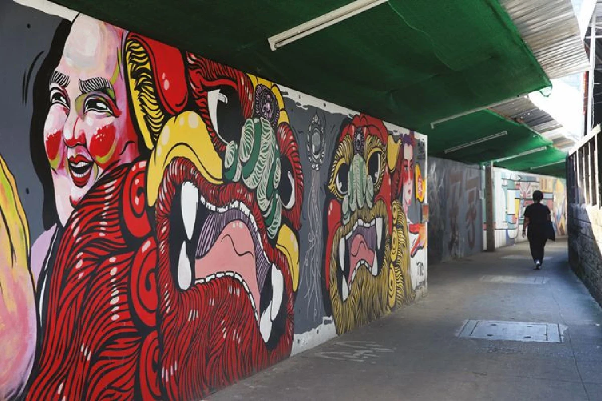 ตลาดน้อย อร่อยไม่น้อย ตามรอยสตรีทอาร์ต