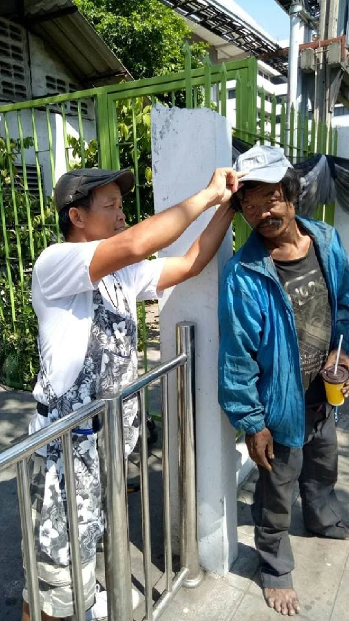 จากคนบาปสู่นักบุญ "ขนมปังเทวดา" พ่อค้าผู้เอื้ออาทรแห่งโรงพยาบาลสงฆ์