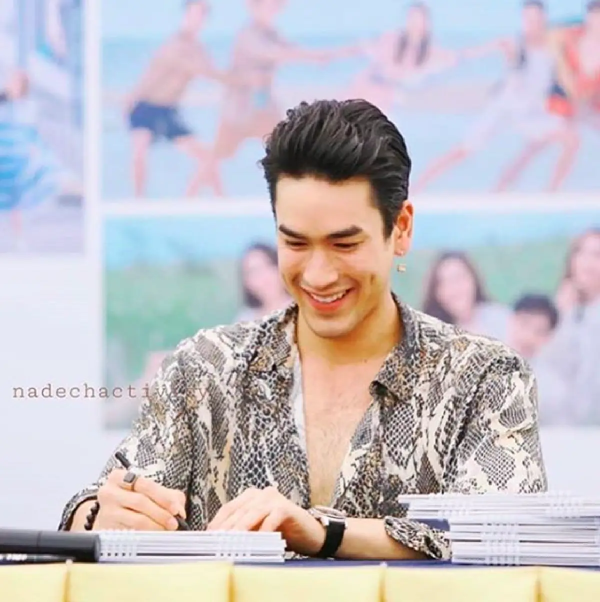 โอปป้ามาเอง! "ณเดชน์ คูกิมิยะ” กับลุคแบบแบดบอย ปลดกระดุมเสื้อ ใส่ตุ้มหูห้อย