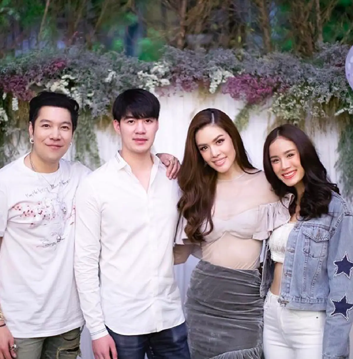 "เกรซ กาญจน์เกล้า” จัดงานปาร์ตี้วันเกิด พร้อมเปิดตัวหนุ่มหล่อตี๋ ใช่หวานใจหรือไม่