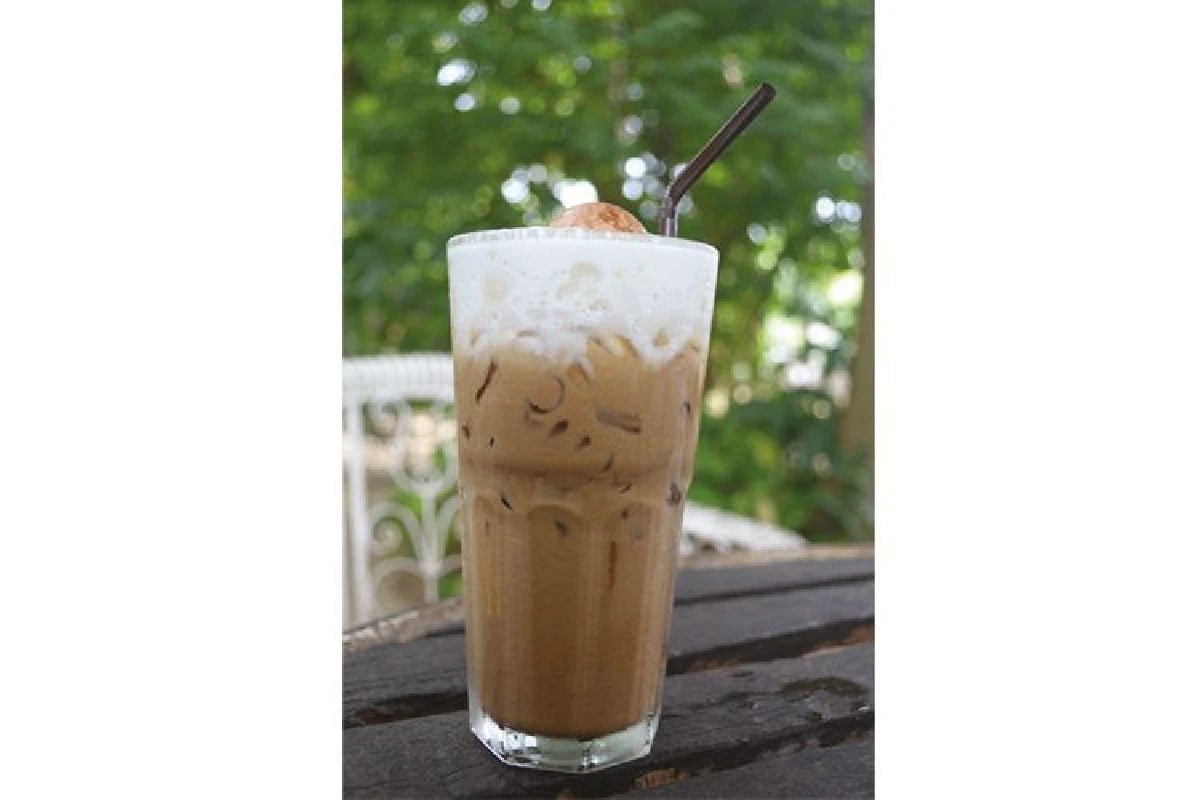 เดอะทรีเฮาส์ ใต้ร่มไม้และกาแฟของเรา