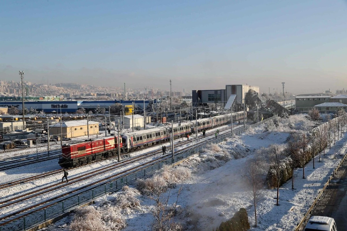 สลด!รถไฟความเร็วสู่งพุ่งชนกันในตุรกีเสียชีวิต9เจ็บ46