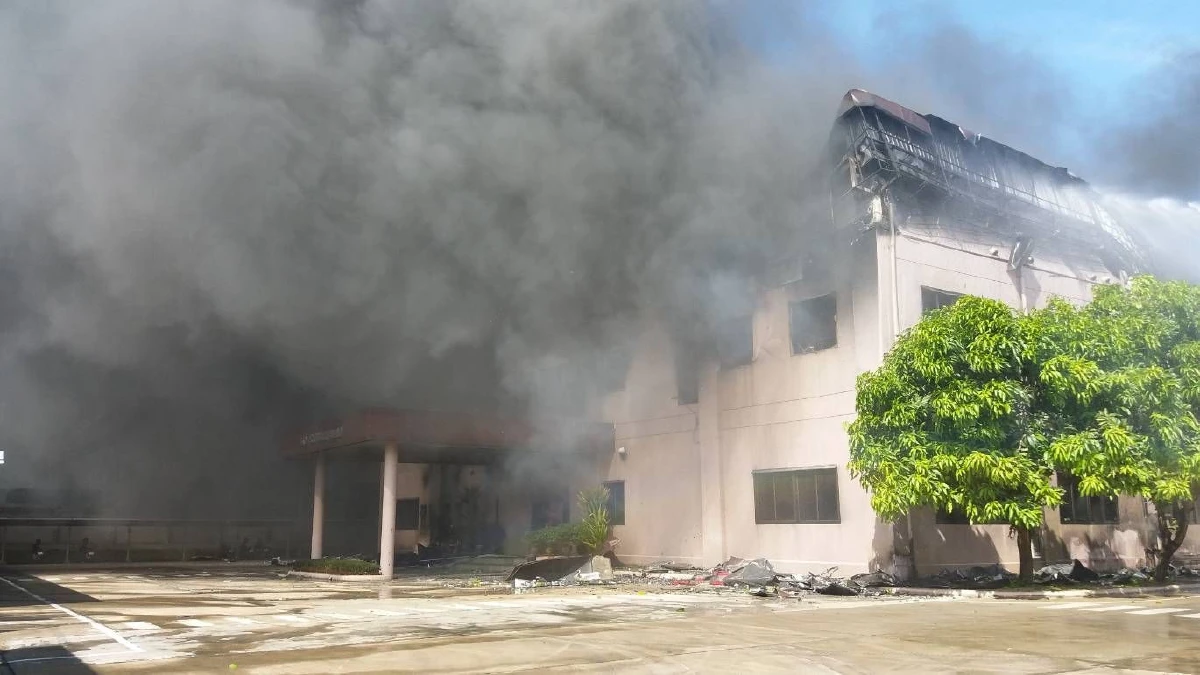 ไฟไหม้รง.ผลิตไฟหน้ารถยนต์ในนิคมอุตฯ304เพลิงยังไม่สงบ