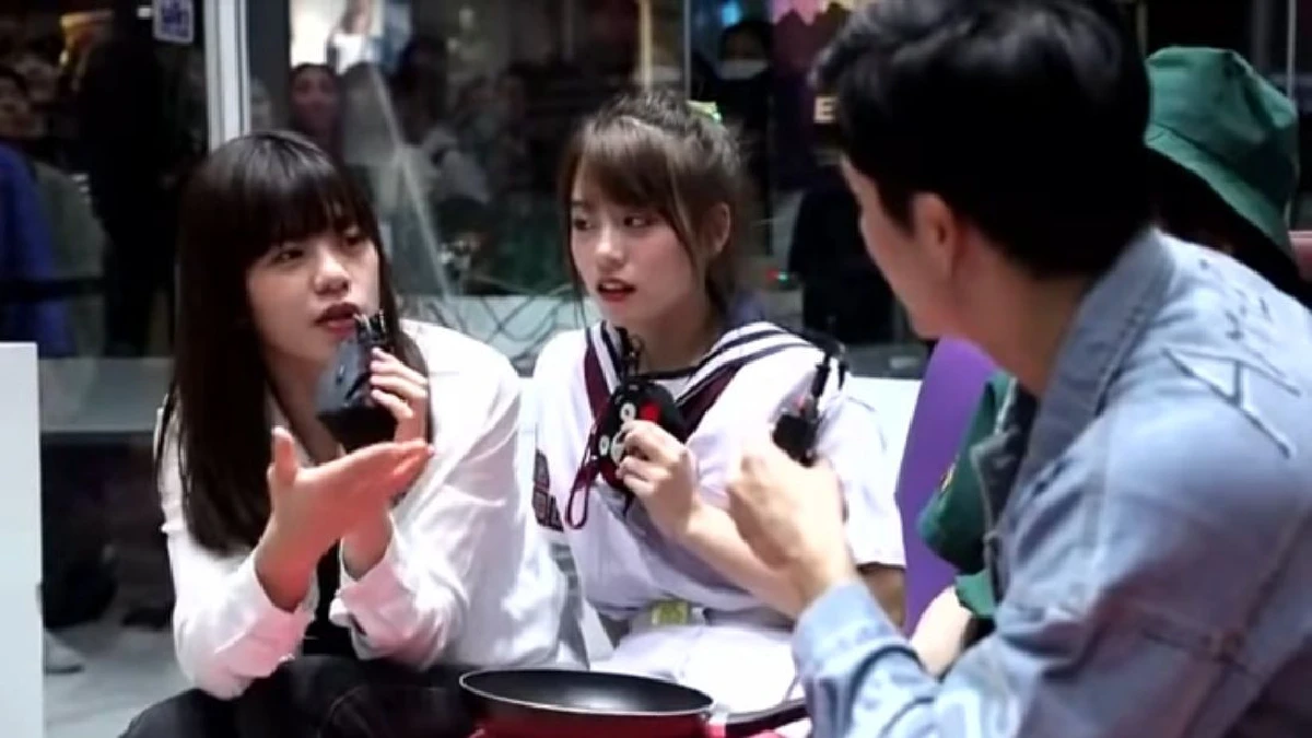 "วี BNK48” ไลฟ์สดทั้งน้ำตา หลังเจอดราม่าหักหน้า “พี่ติ๊ก” กลางอากาศ สัญญาจะปรับปรุงตัว