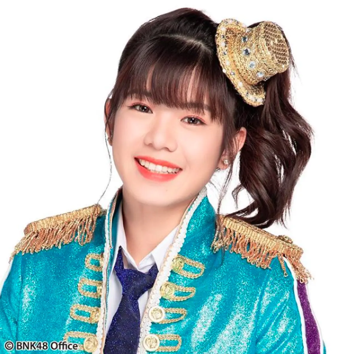 "วี BNK48” ไลฟ์สดทั้งน้ำตา หลังเจอดราม่าหักหน้า “พี่ติ๊ก” กลางอากาศ สัญญาจะปรับปรุงตัว