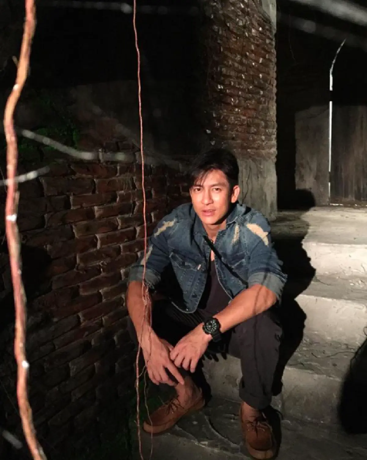 "วี BNK48” ไลฟ์สดทั้งน้ำตา หลังเจอดราม่าหักหน้า “พี่ติ๊ก” กลางอากาศ สัญญาจะปรับปรุงตัว