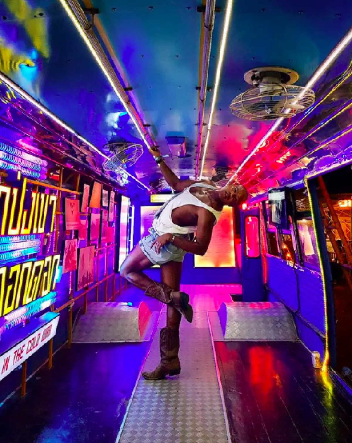 ส่องแฟชั่นสุดชิคของเหล่าคนบันเทิง ต่างจัดเต็มร่วมงาน Wonderfruit 2018