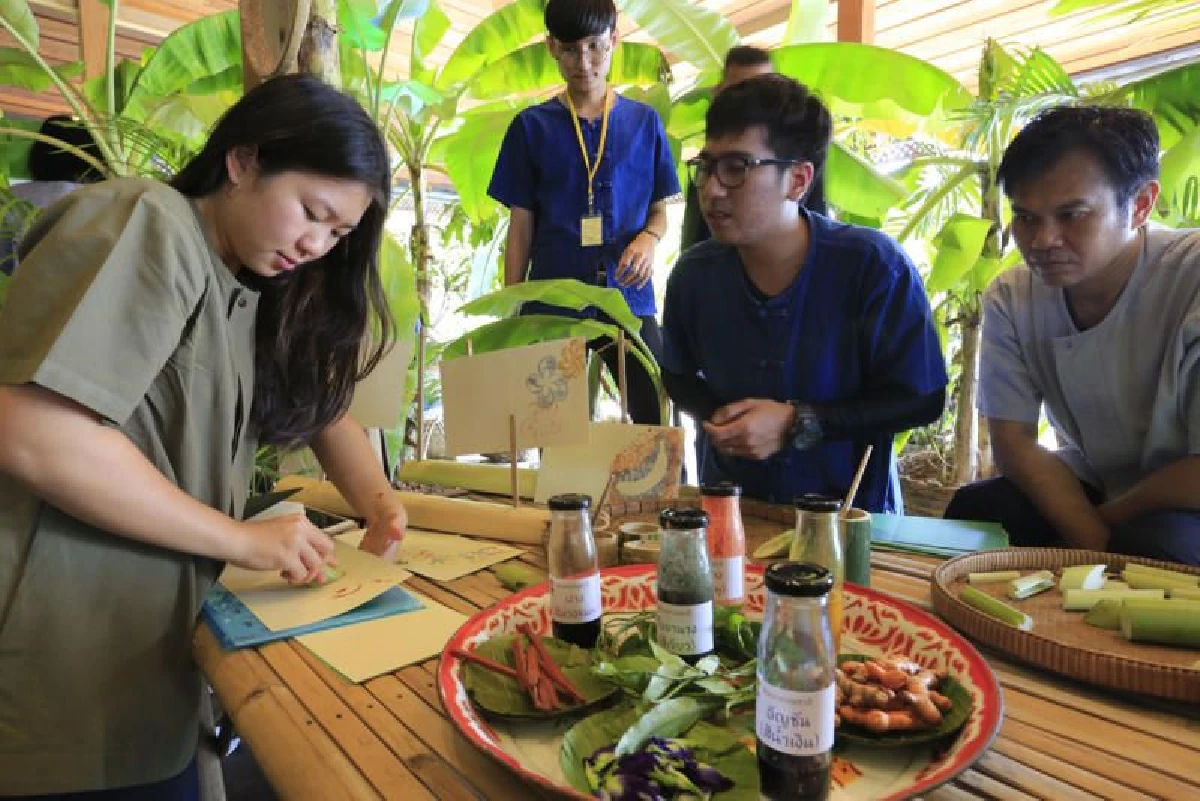 ภาชนะจากธรรมชาติ ที่สวนสามพราน