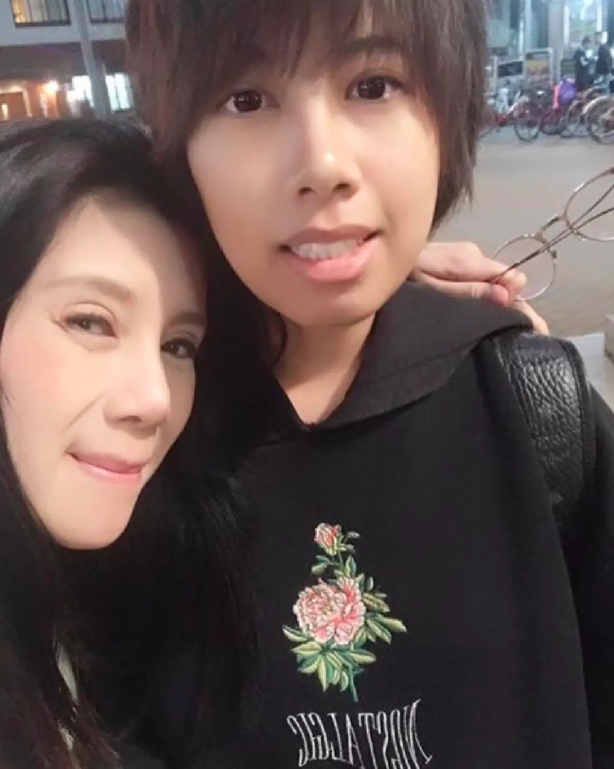 พื้นที่นี้ไม่มีทุ่งลาเวนเดอร์! "กานต์ วิภากรณ์” สวนกลับคนมาตำหนิดูดบุหรี่ไฟฟ้า บอกแค่มาถือถ่ายสนุกๆ