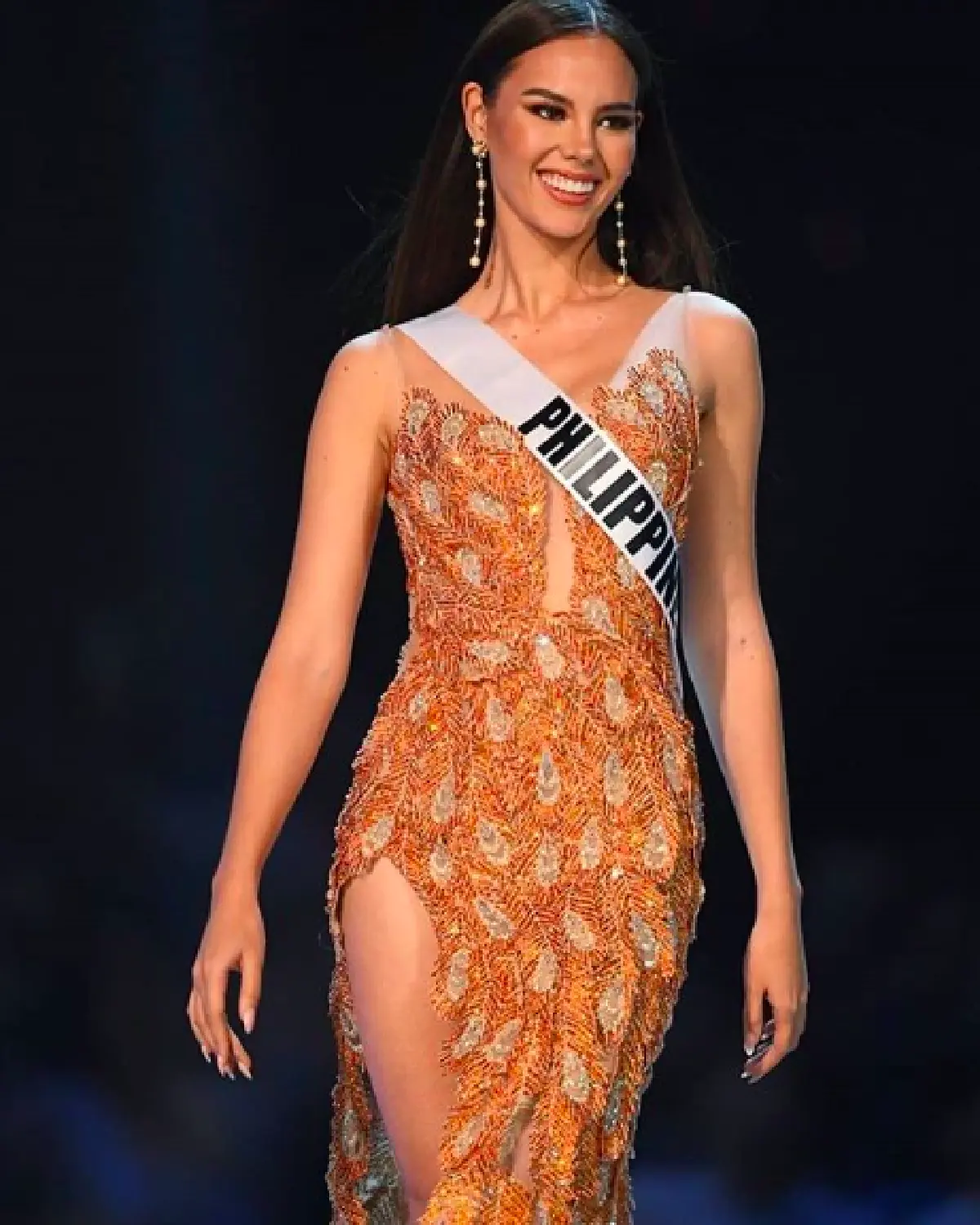 ส่องแฟชั่นตลอดการประกวดที่ประเทศไทยของ "Catriona Gray” สาวงามจากฟิลิปปินส์