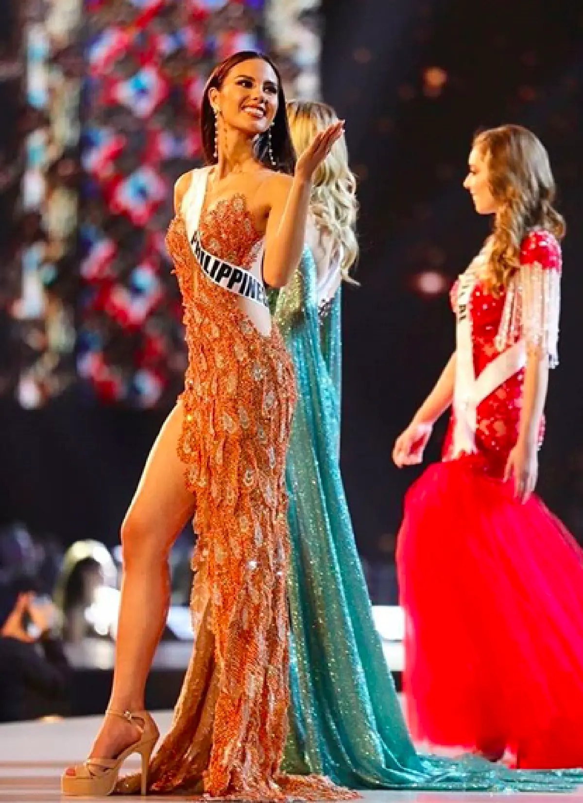 ส่องแฟชั่นตลอดการประกวดที่ประเทศไทยของ "Catriona Gray” สาวงามจากฟิลิปปินส์