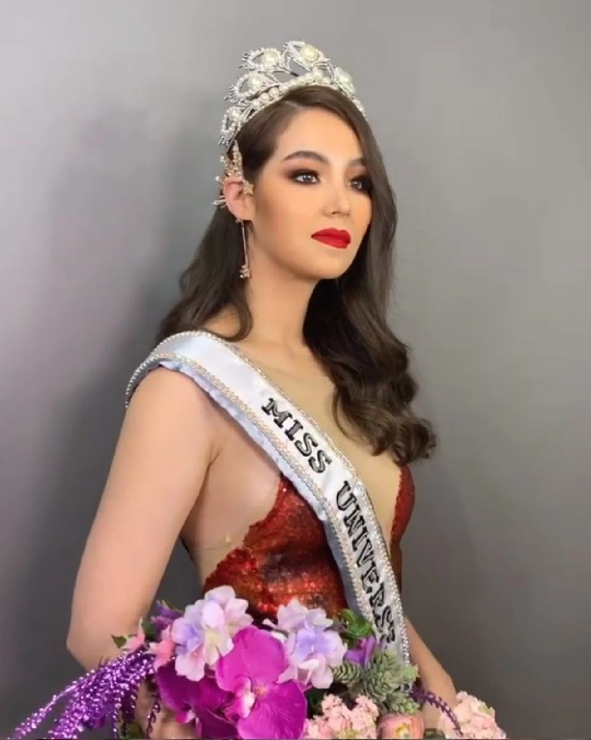 ดารัณ เดอะเฟซ อวดลุคสุดปัง! แปลงโฉมเป็นนางงามจักรวาลคนล่าสุด