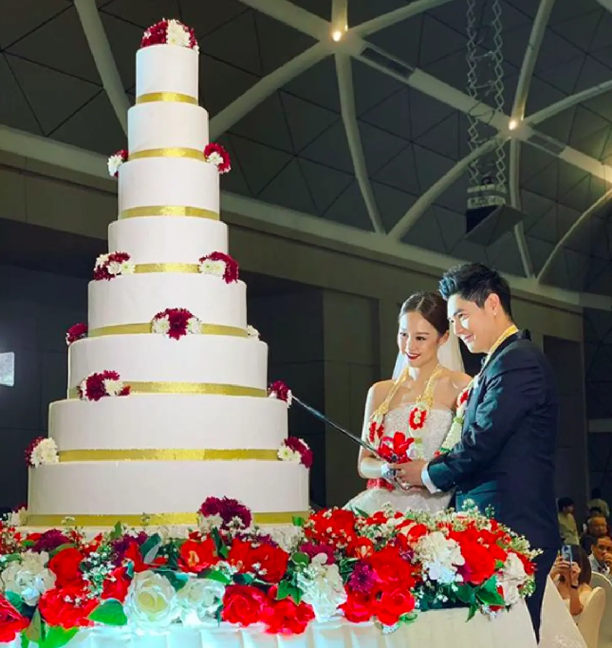 สละโสดแล้วจ้า! “ตูน AF 3” จูงมือหวานใจ "ทิชา G20” เข้าประตูวิวาห์สุดชื่นมื่น