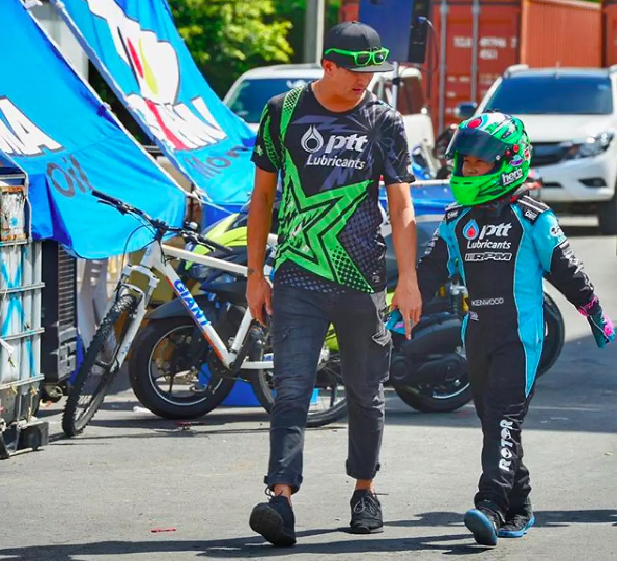 "พีท ทองเจือ” ภูมิใจที่สุด! โพสต์อวยพรวันเกิด “น้องโรเตอร์” พร้อมคว้าแชมป์แข่งรถ 3 สนามในปี 2018