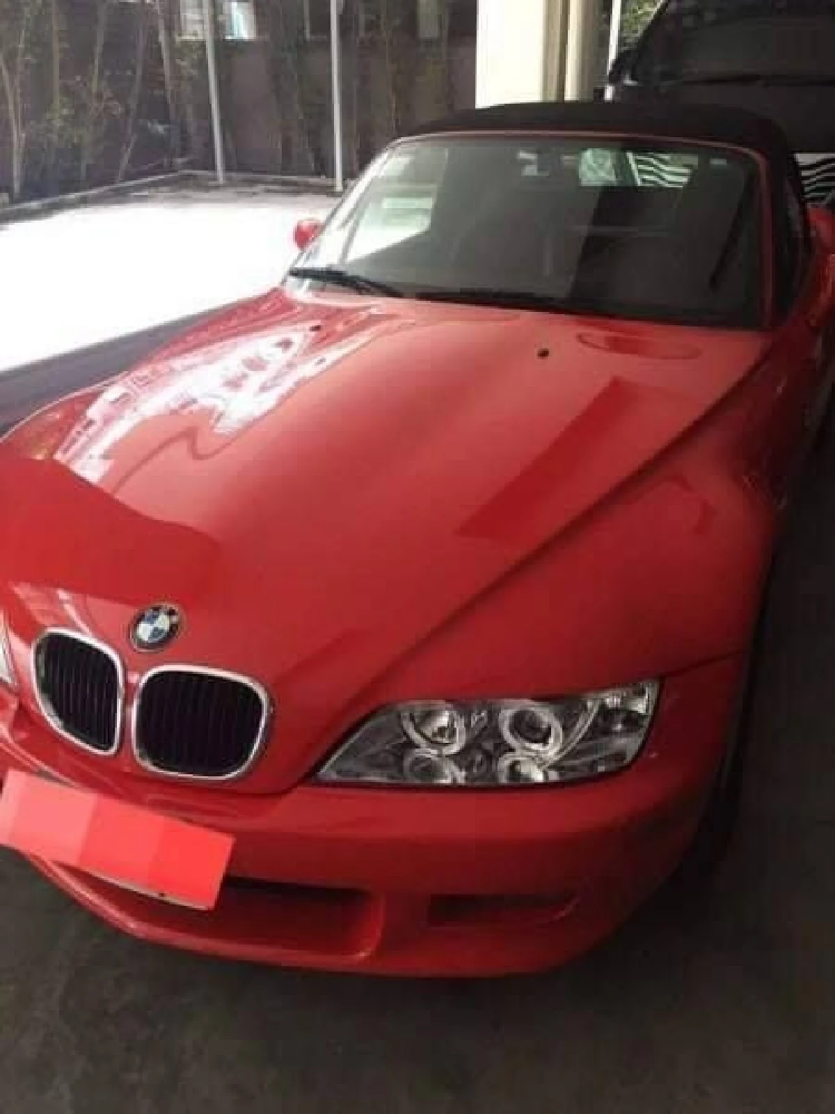 ติดตามกันต่อ..รถสปอร์ตหรู "นาวิน ต้าร์” โดนสาวปริศนาคล้ายคนในวงการ กรีดเป็นข้อความด่าทอ