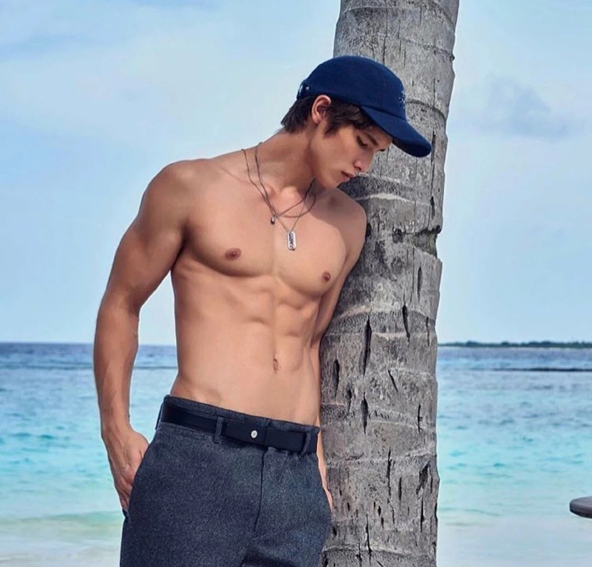 ส่องความแซ่บ! จูเลี่ยน นายแบบลูกครึ่งหล่อล่ำแฟนใหม่ เทีย เดอะเฟซ