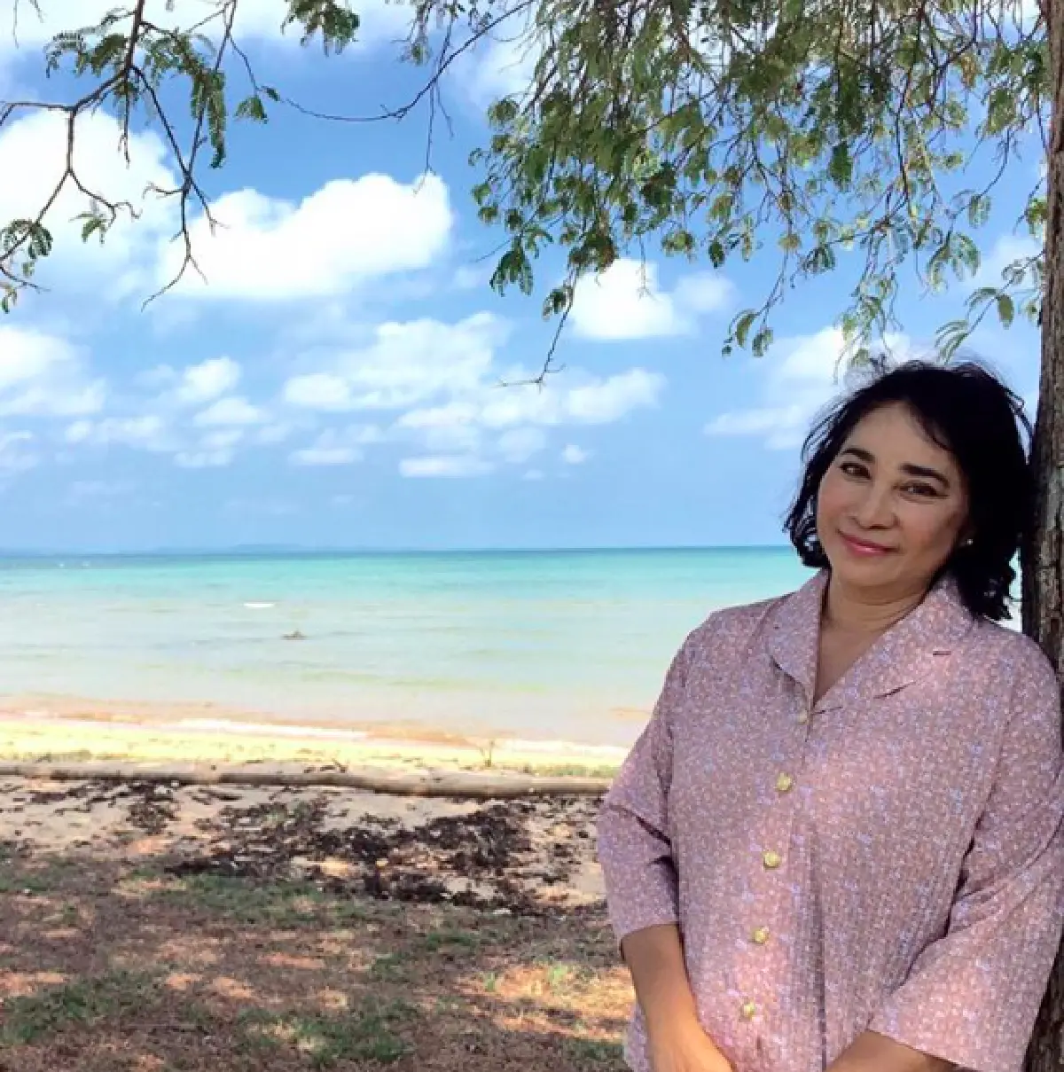 ส่องบ้านสวนนักแสดงรุ่นใหญ่ “หม่อมอูม” ใช้ชีวิตกับธรรมชาติทำสวนผัก เลี้ยงเป็ดไก่ที่ จ.เลย