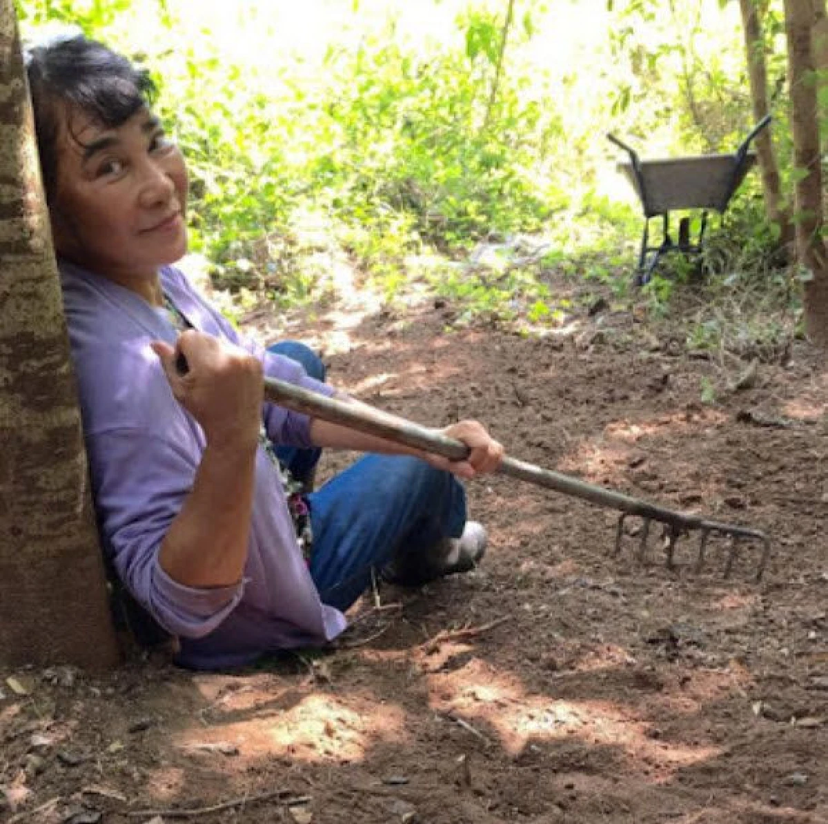 ส่องบ้านสวนนักแสดงรุ่นใหญ่ “หม่อมอูม” ใช้ชีวิตกับธรรมชาติทำสวนผัก เลี้ยงเป็ดไก่ที่ จ.เลย