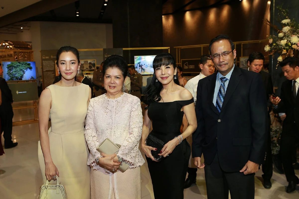 'สิงห์ คอมเพล็กซ์' เปิดตัวยิ่งใหญ่ 