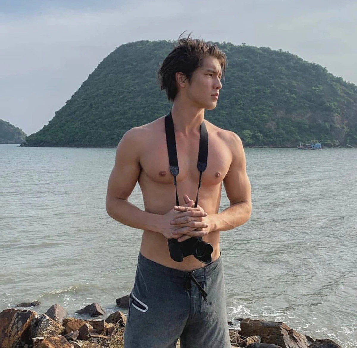 ส่องความแซ่บ! จูเลี่ยน นายแบบลูกครึ่งหล่อล่ำแฟนใหม่ เทีย เดอะเฟซ