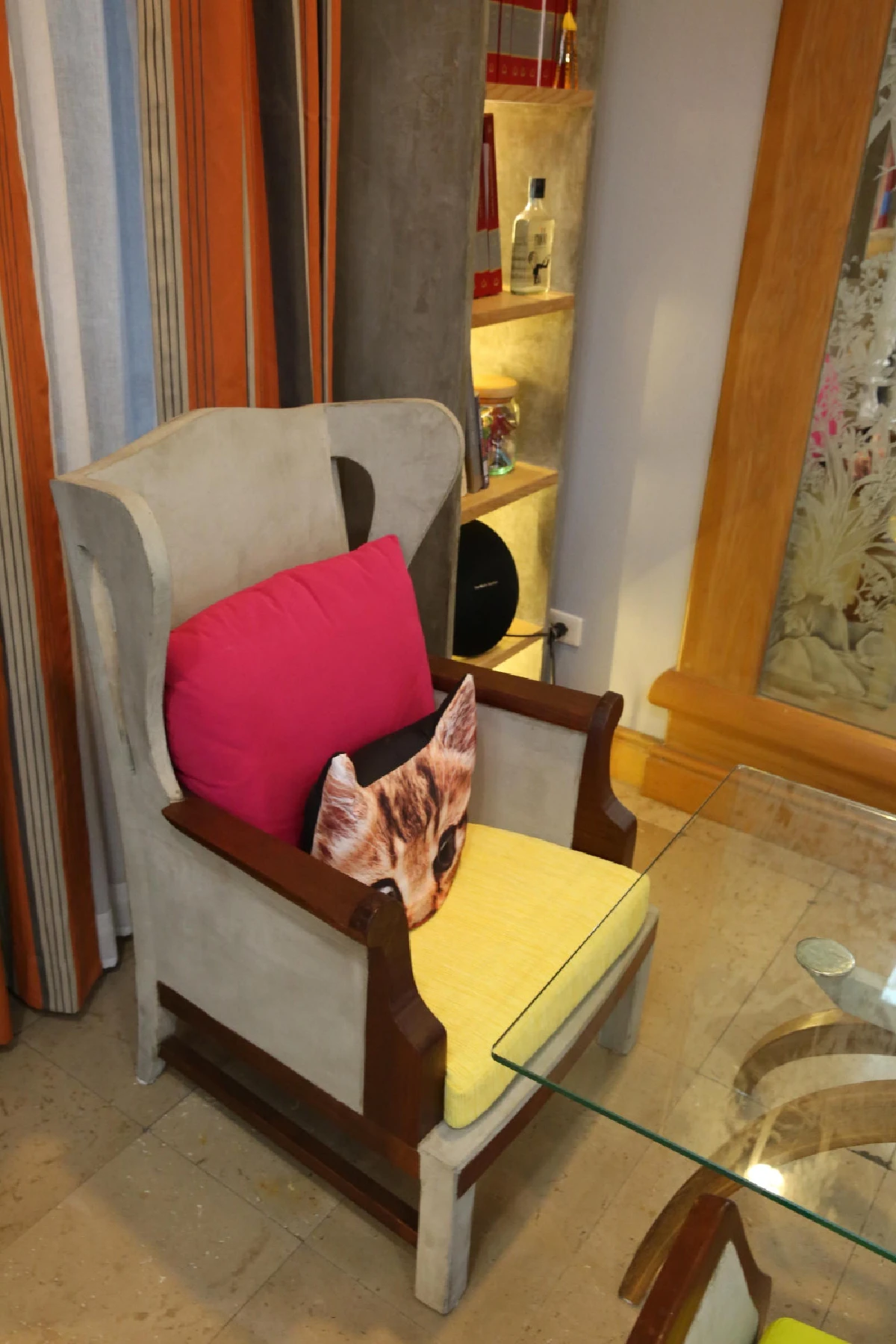 เอกชัย พิภพโสภณชัย ชีวิตในบ้านปูนป๊อปอัพ