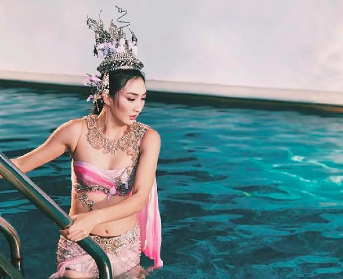 ไม่ทำให้ผิดหวัง! “แพนเค้ก” สวมชุดไทย สวยสง่าถ่ายละครใต้น้ำ ท้าทายความสามารถ