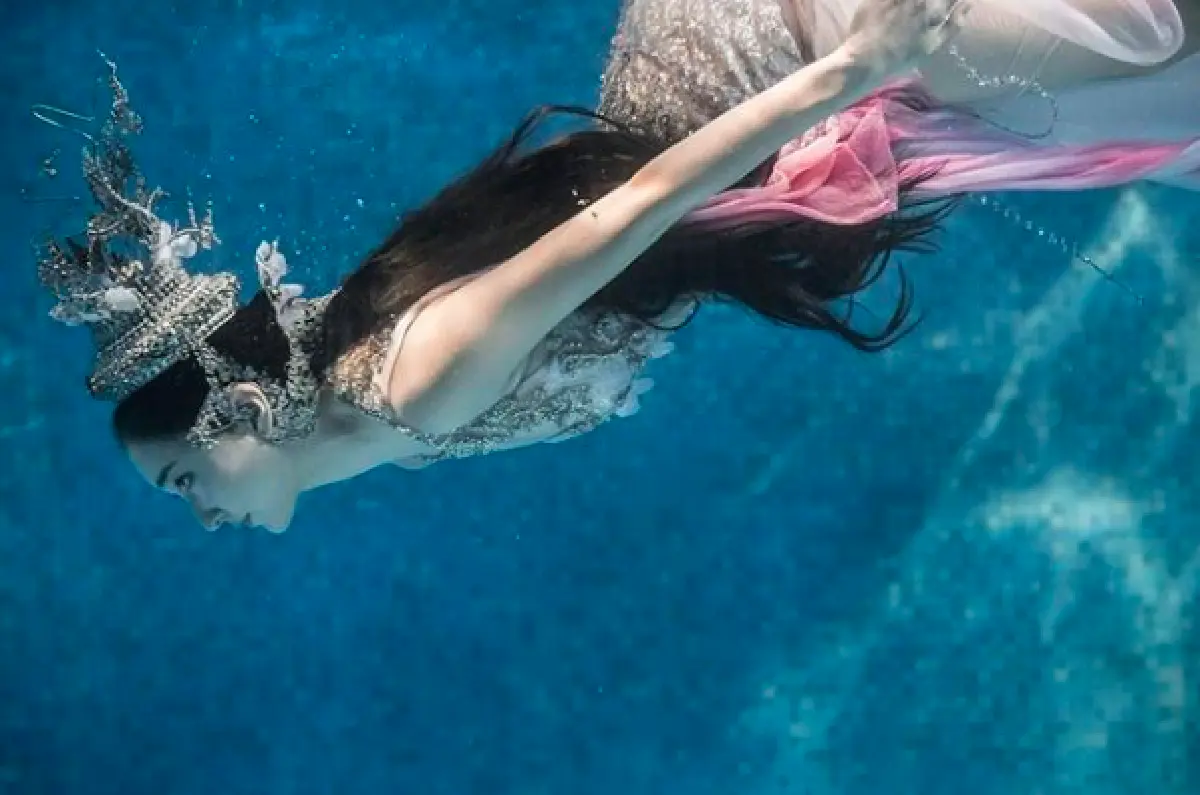 ไม่ทำให้ผิดหวัง! “แพนเค้ก” สวมชุดไทย สวยสง่าถ่ายละครใต้น้ำ ท้าทายความสามารถ