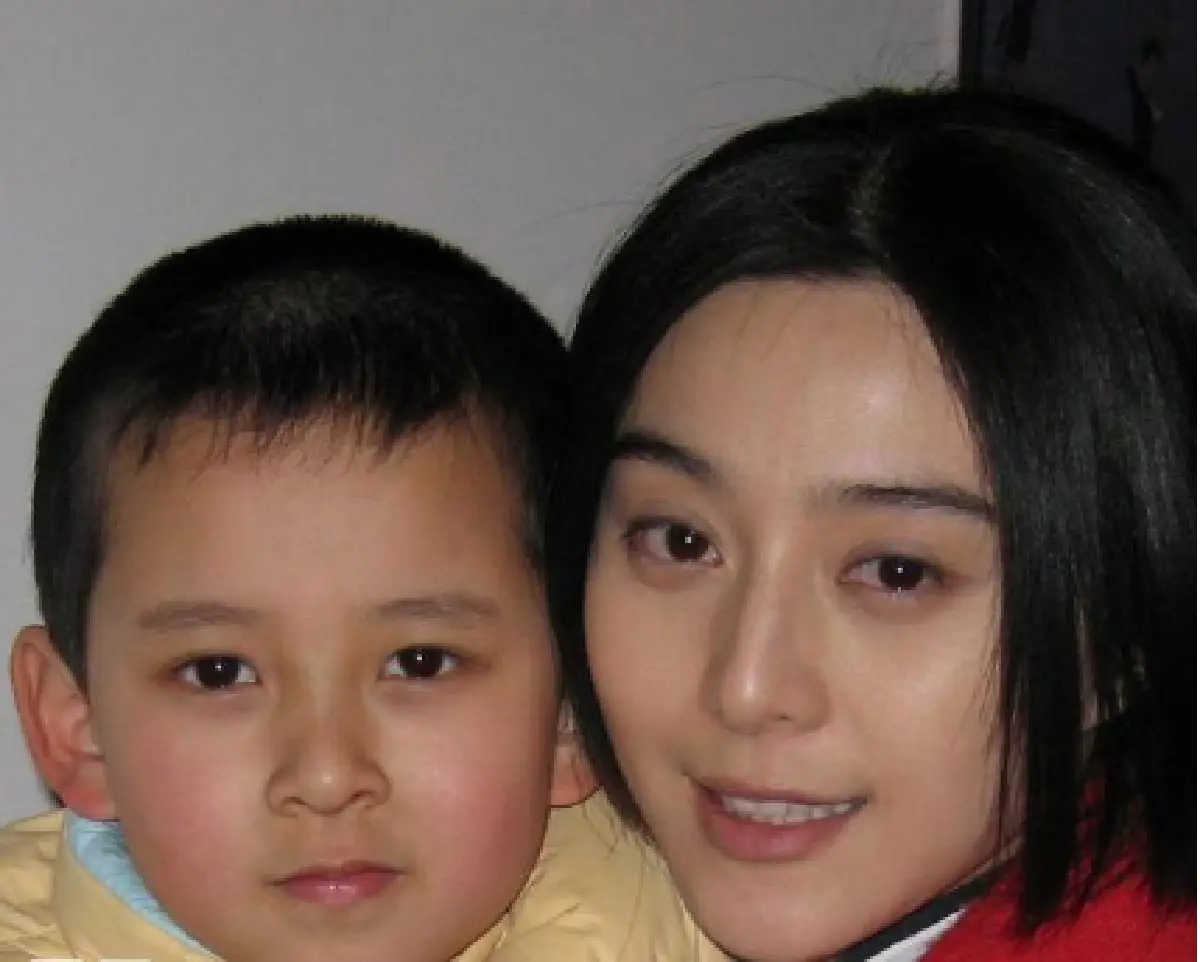 ข่าวร้อนสะเทือนแผ่นดินจีน! “ฟ่าน ปิงปิง” มีลูกชายนอกสมรสกับ "หง จินเป่า” หลังเก็บเงียบนาน 18 ปี