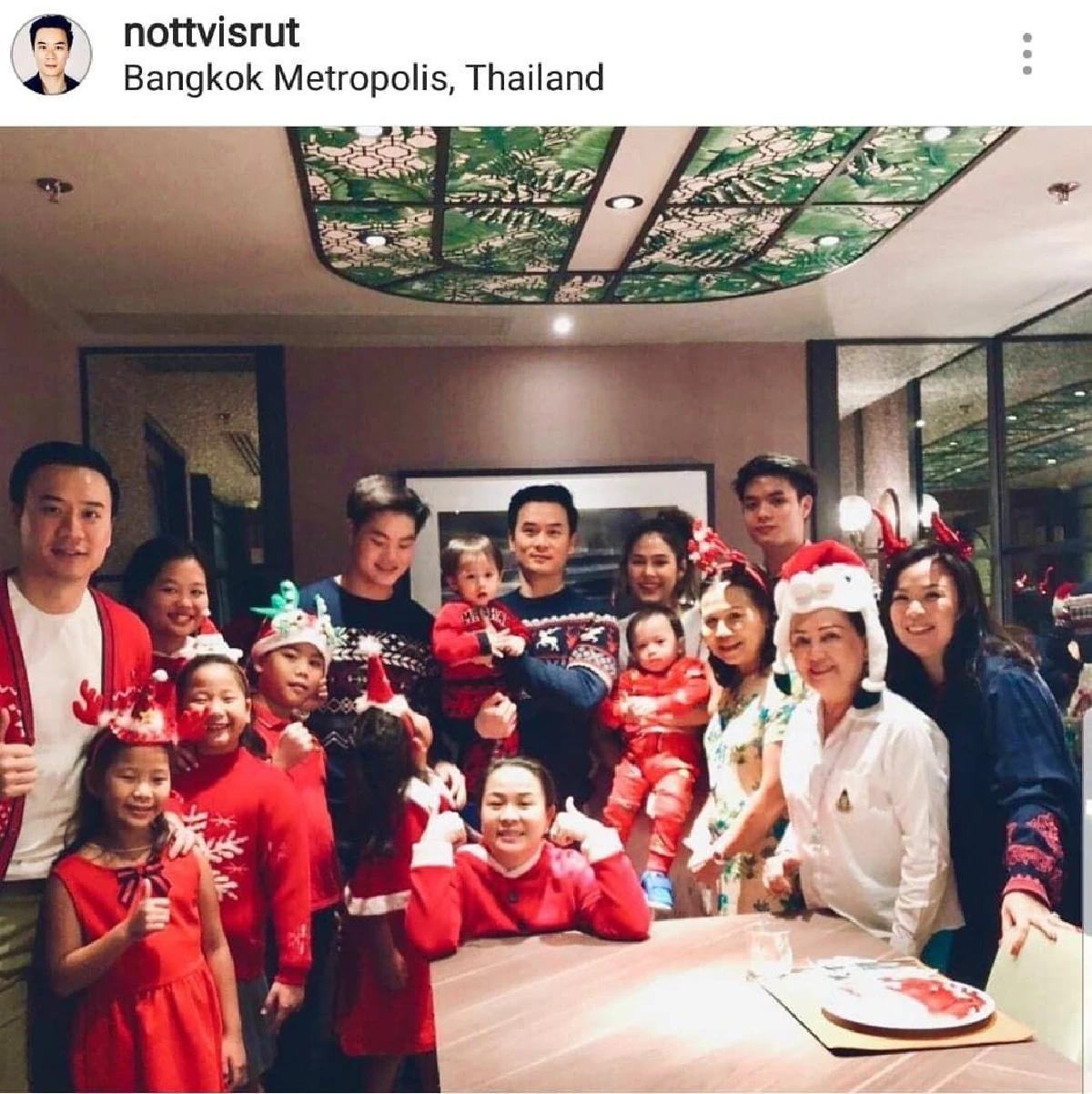 ส่องคอสตูมต้อนรับวันคริสต์มาส 2018 ของเหล่าคนบันเทิง